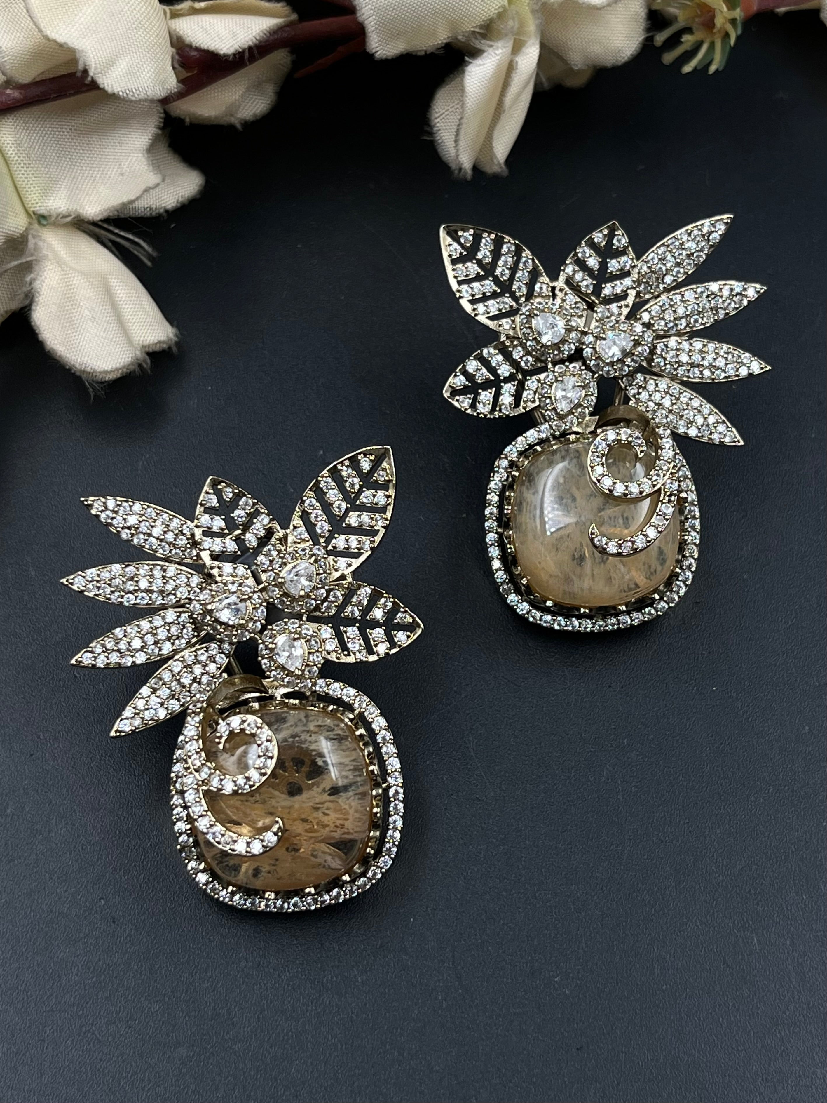KULL EARRING