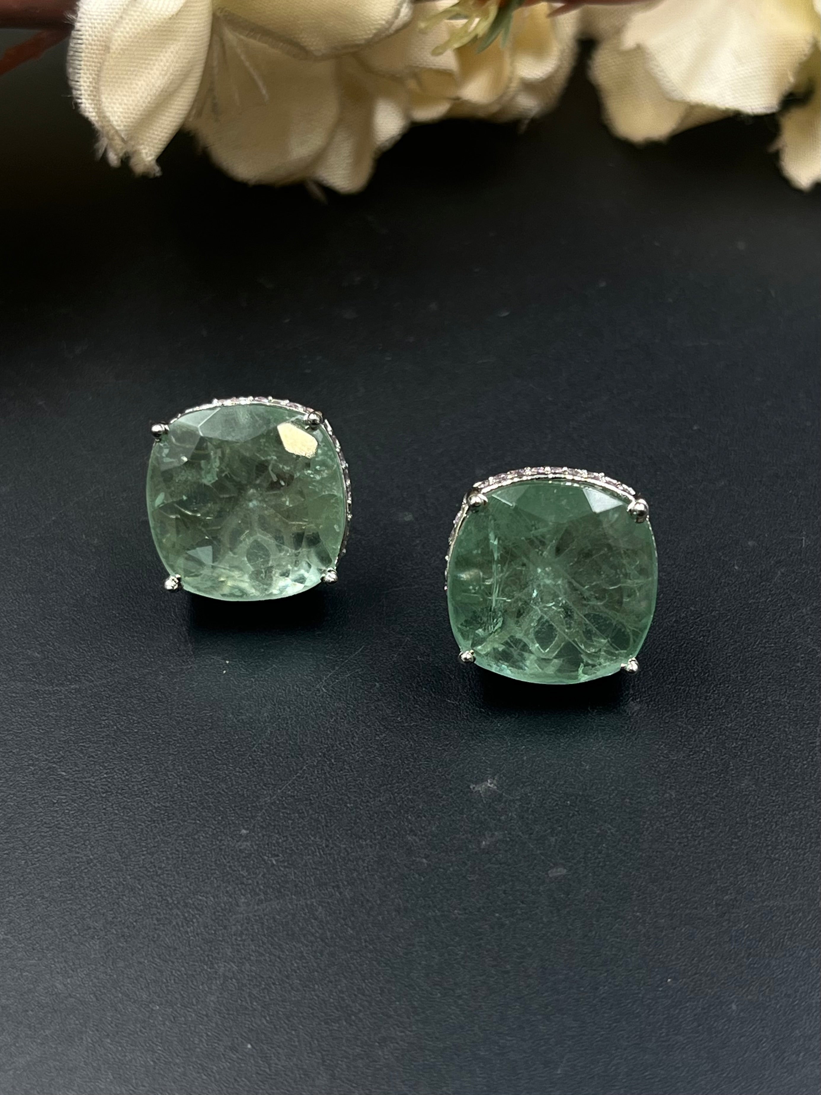 JIYU EARRING