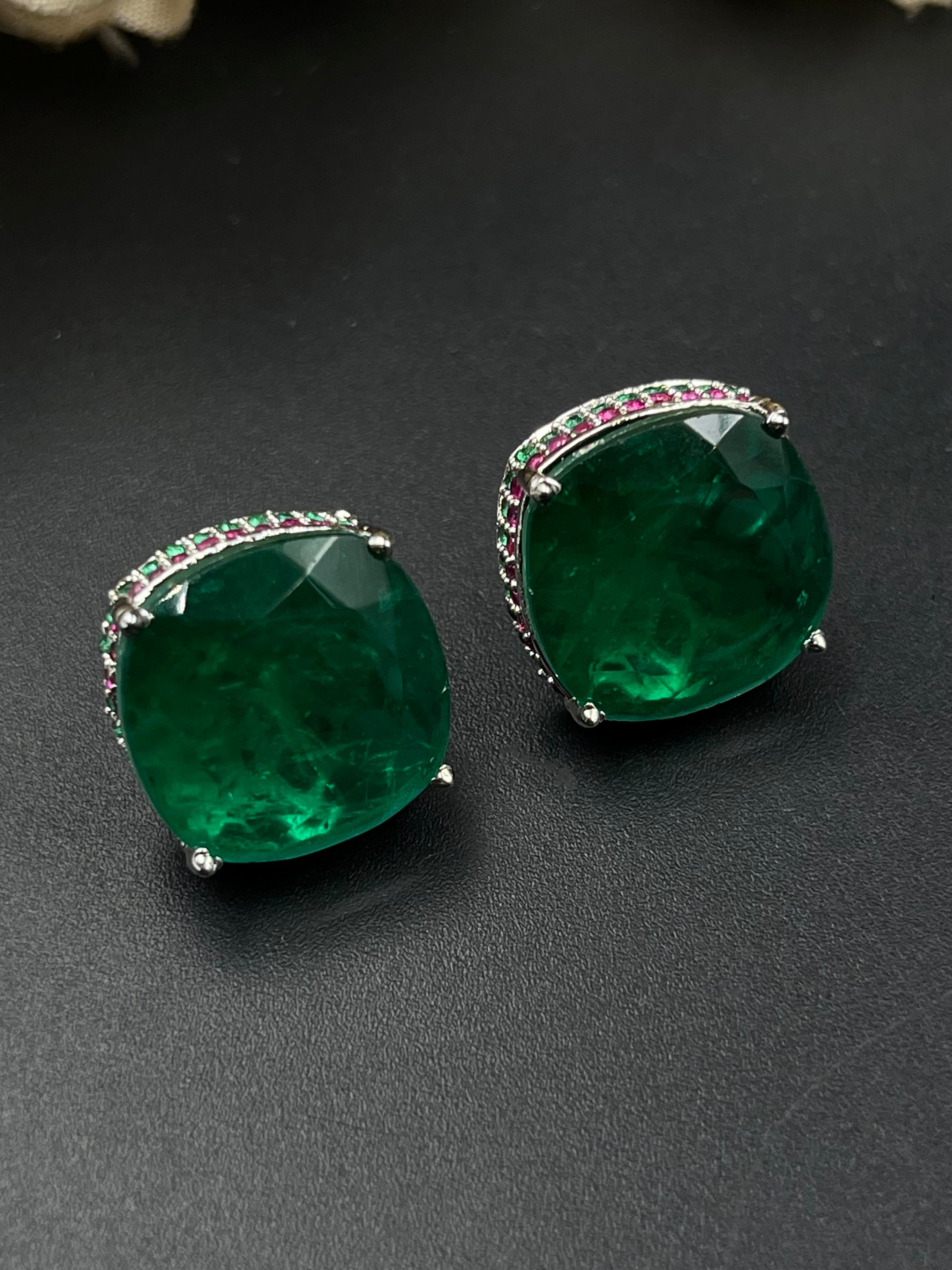 JIYU EARRING