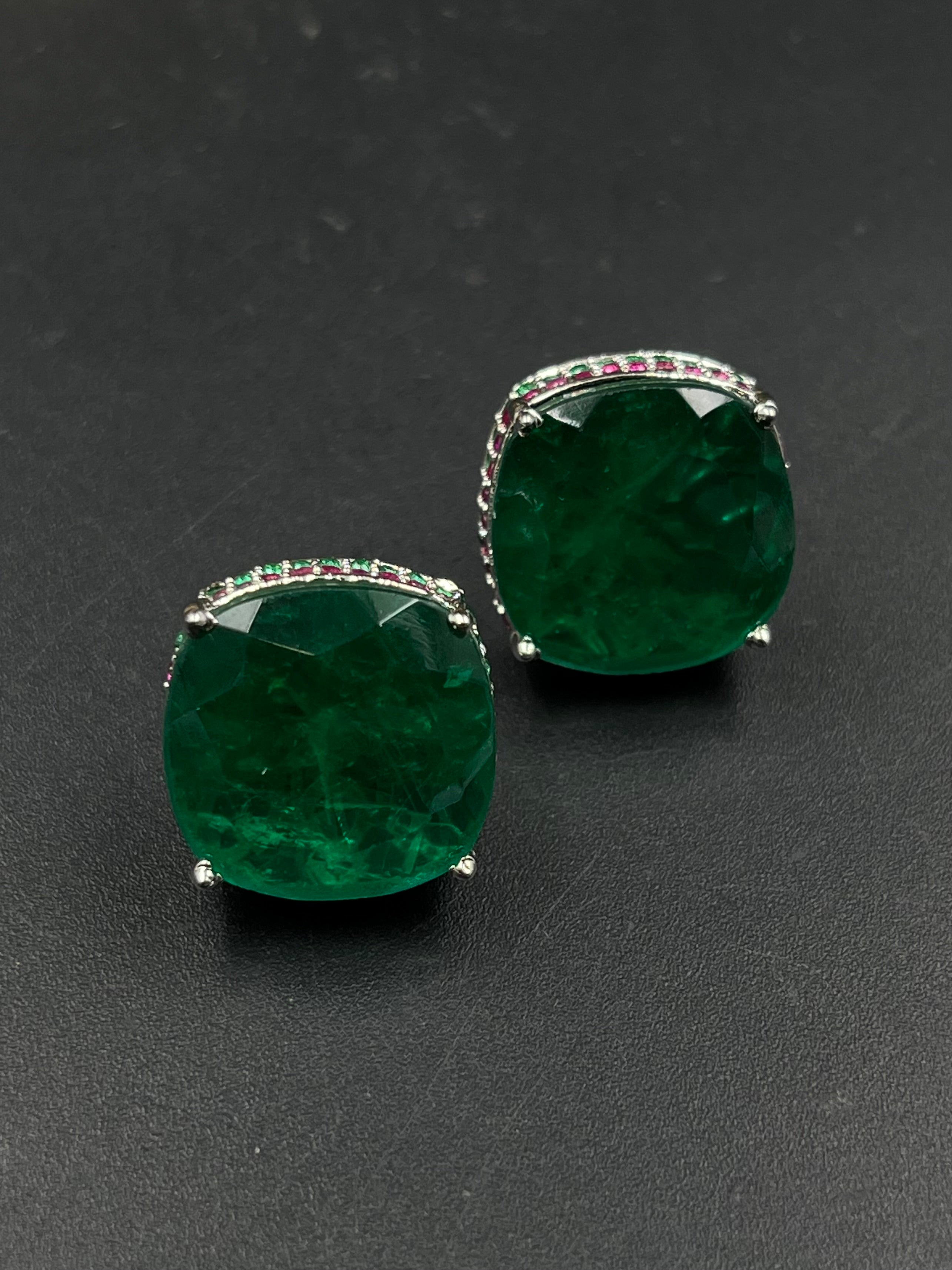 JIYU EARRING