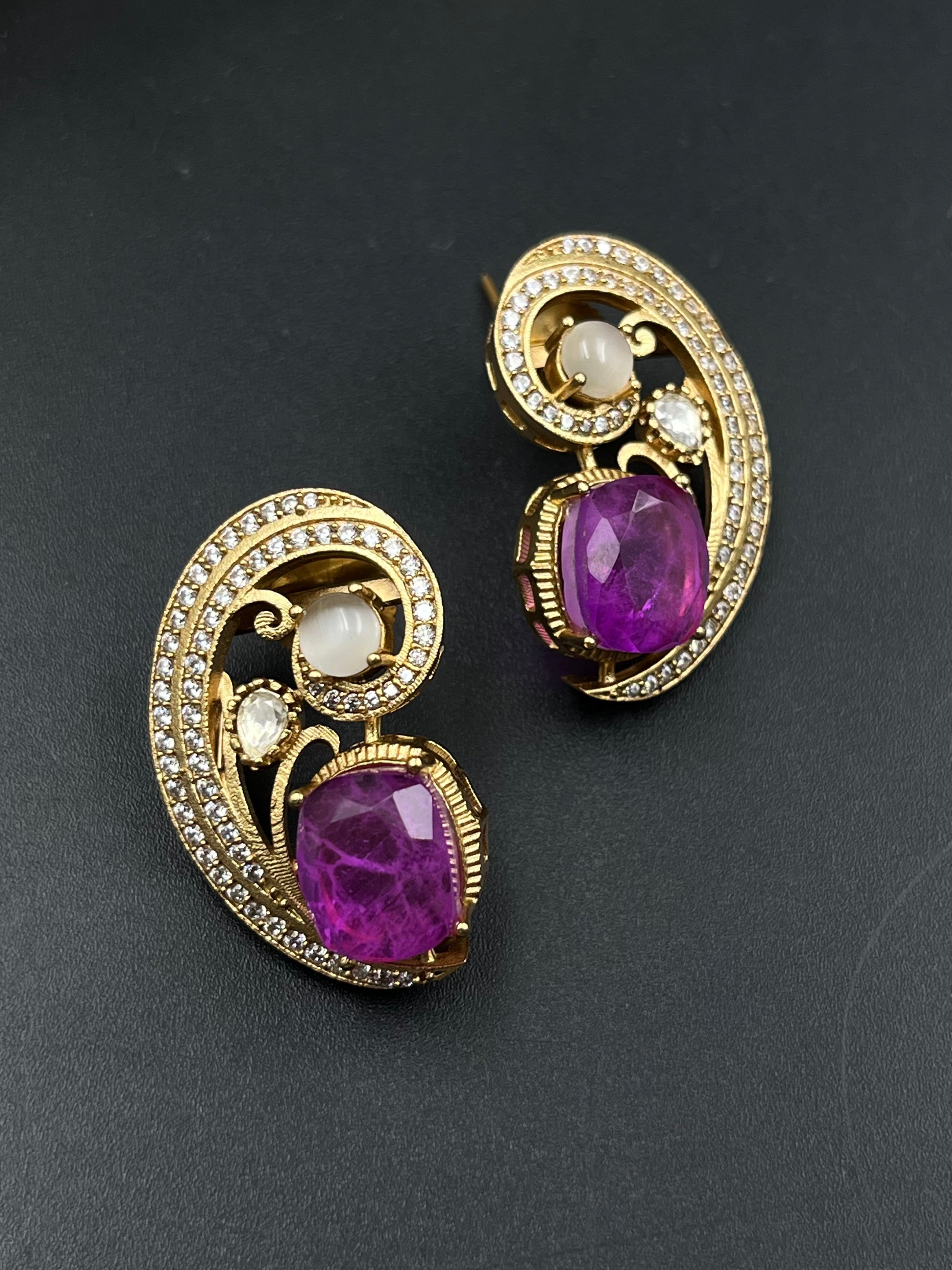 HINO EARRING
