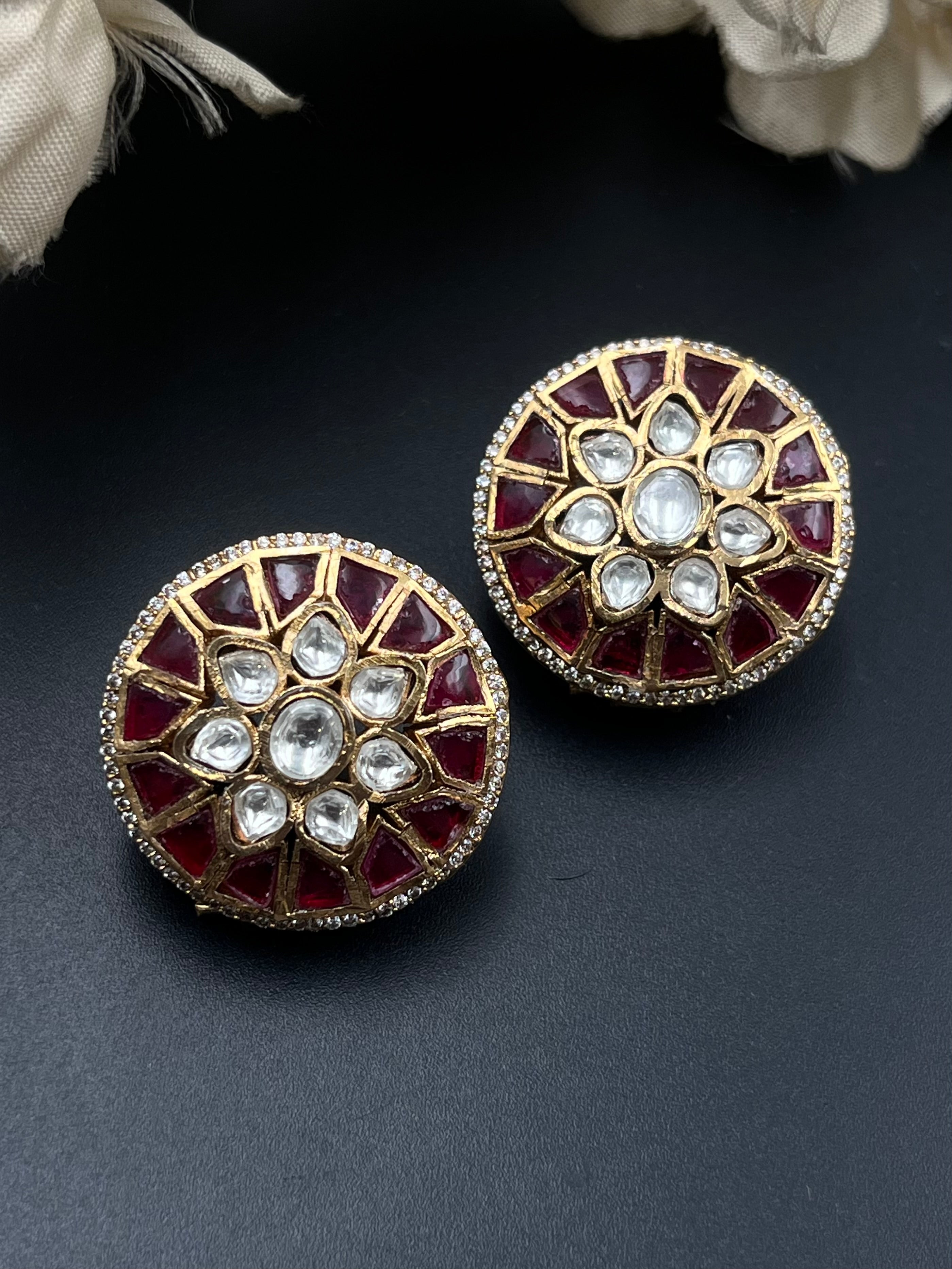 TIYA EARRING