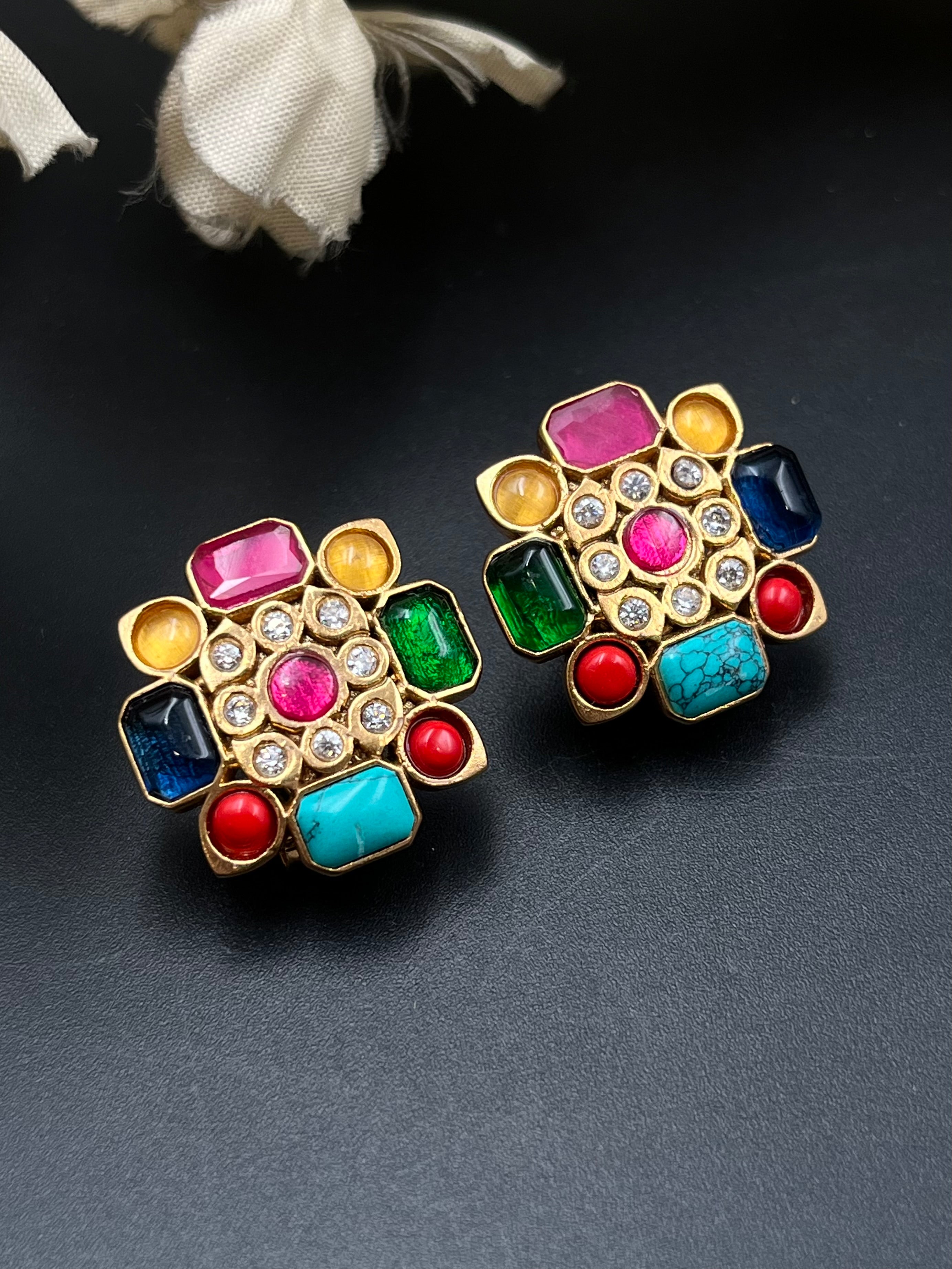 DIYO EARRING