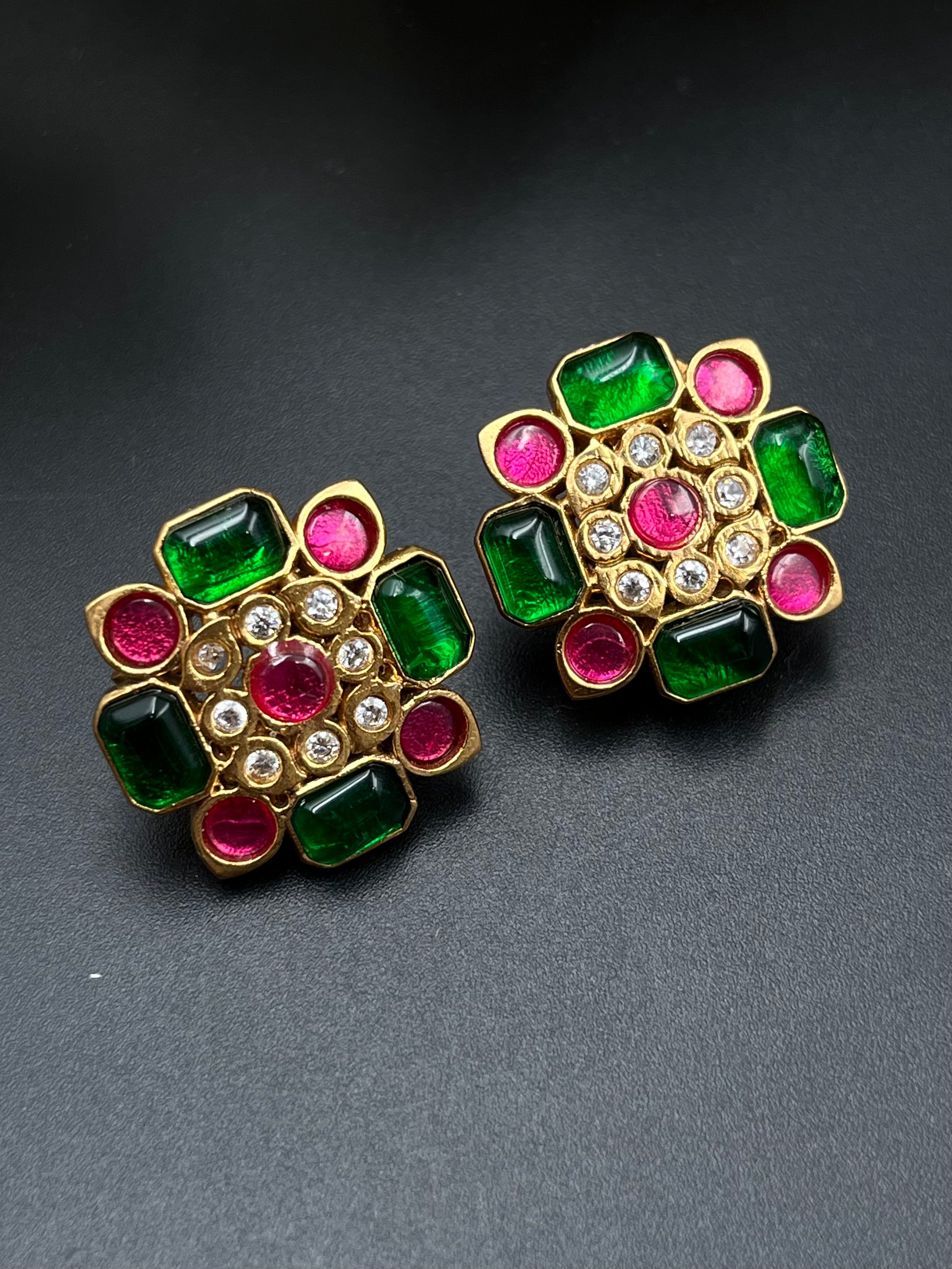 DIYO EARRING