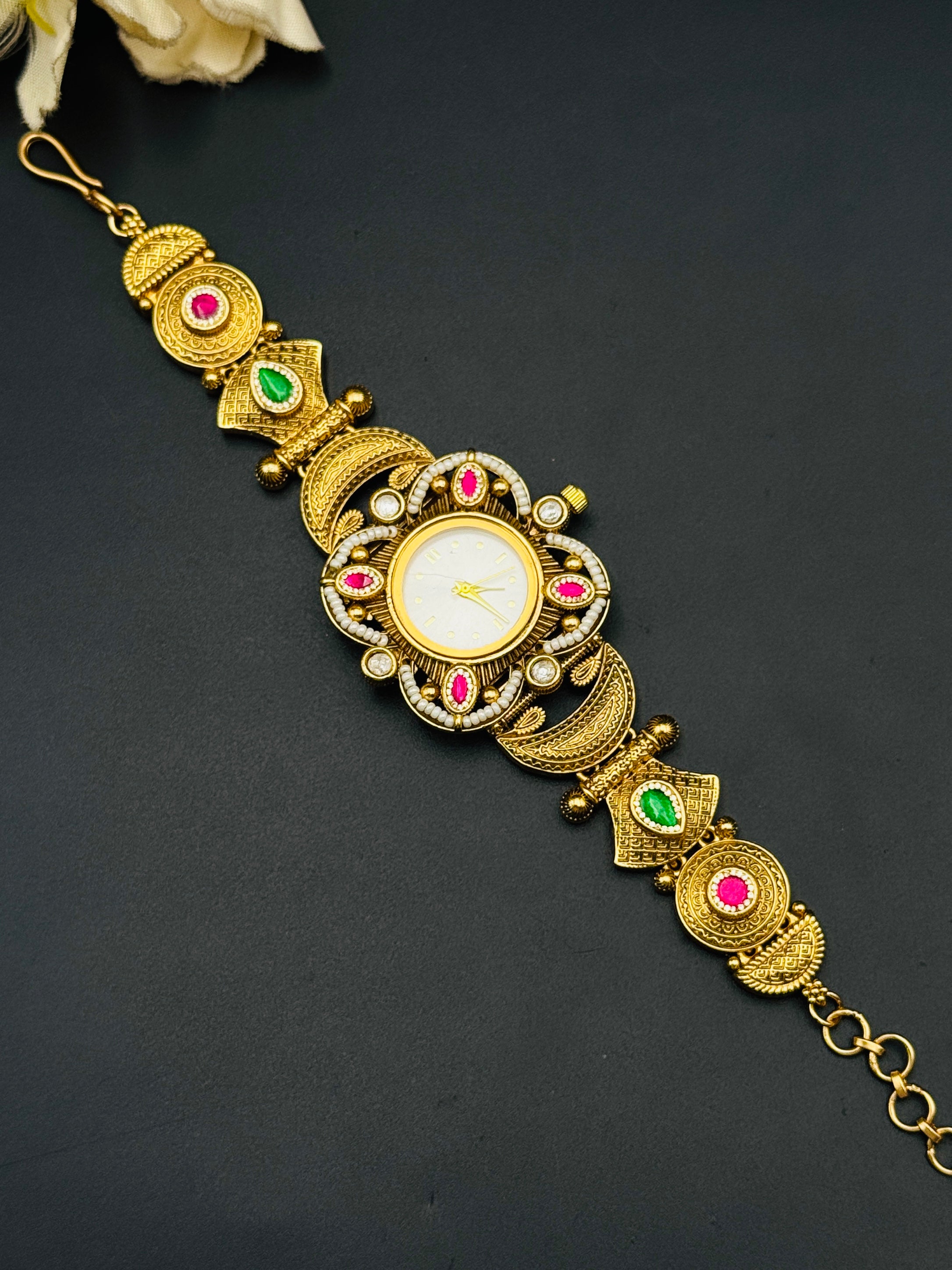 AURA WATCH