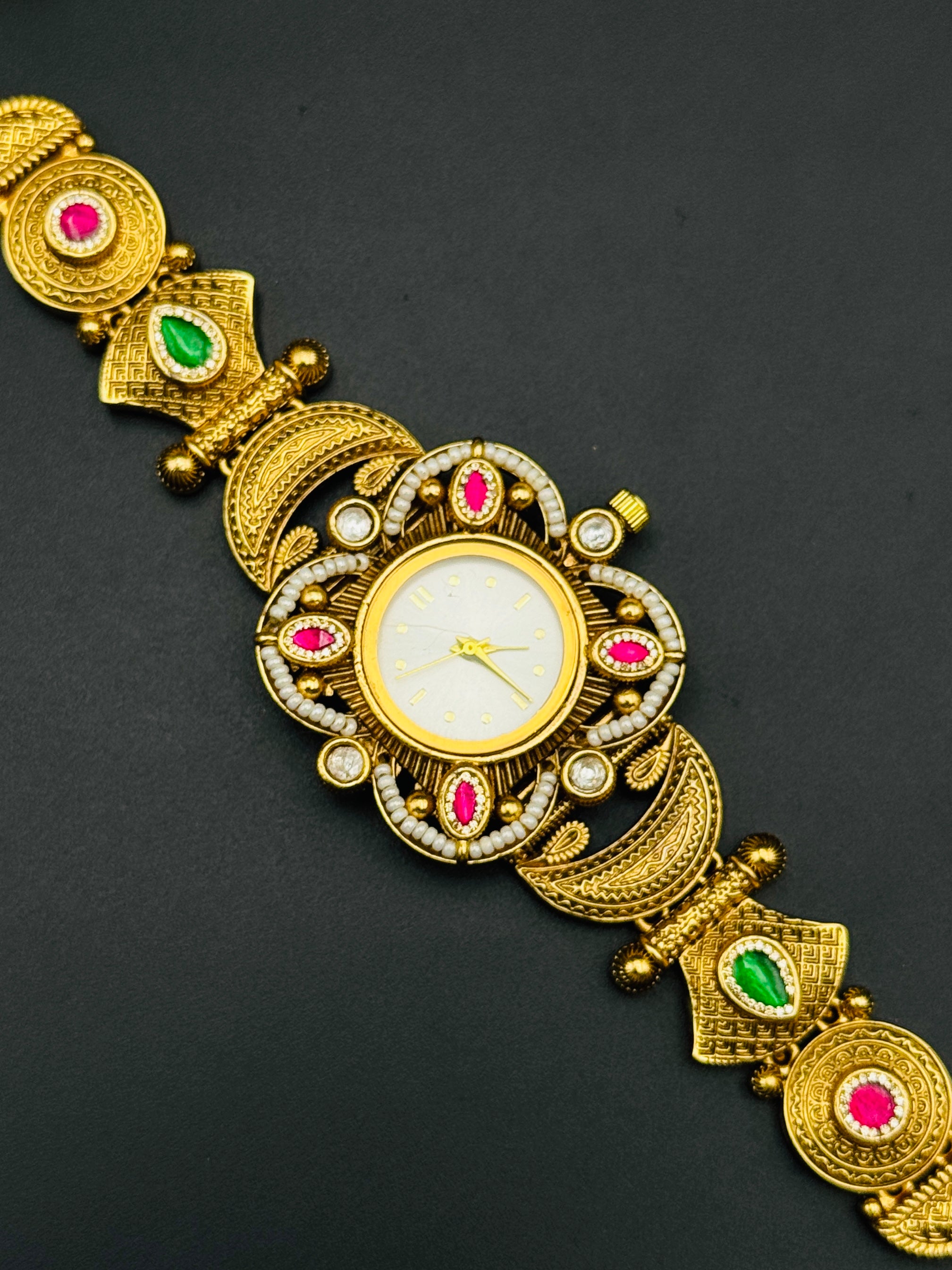 AURA WATCH