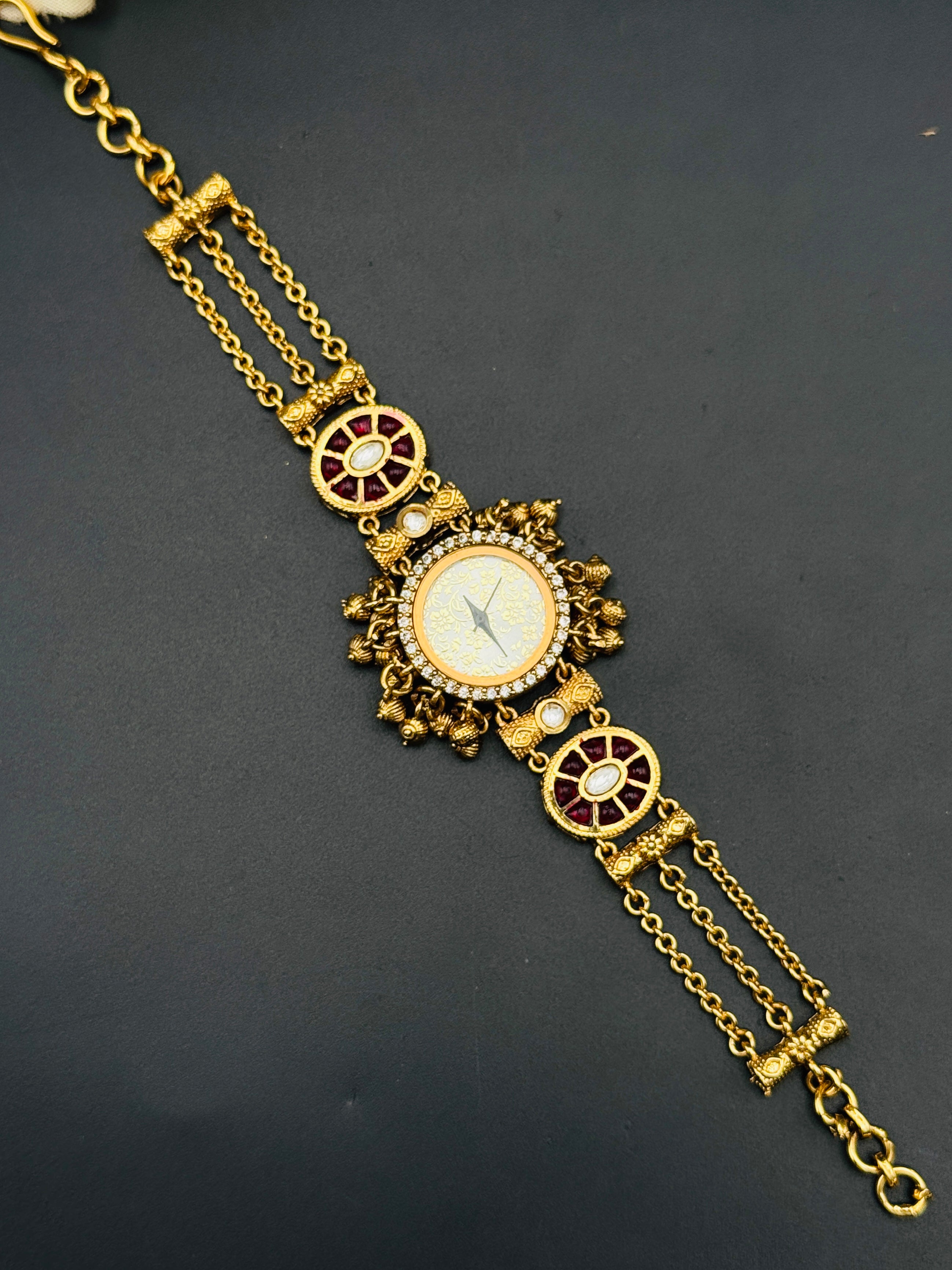 NURAAN WATCH