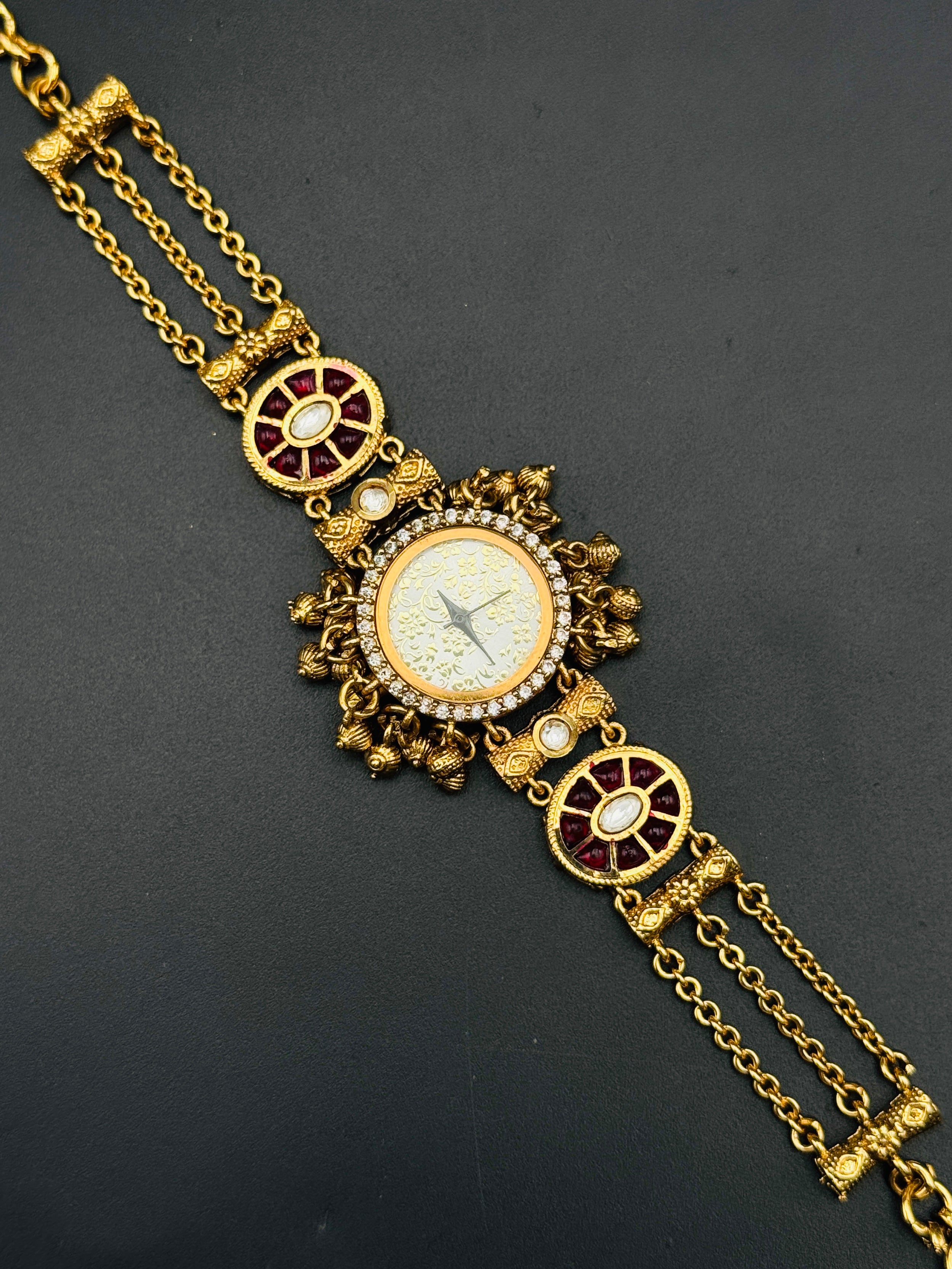 NURAAN WATCH