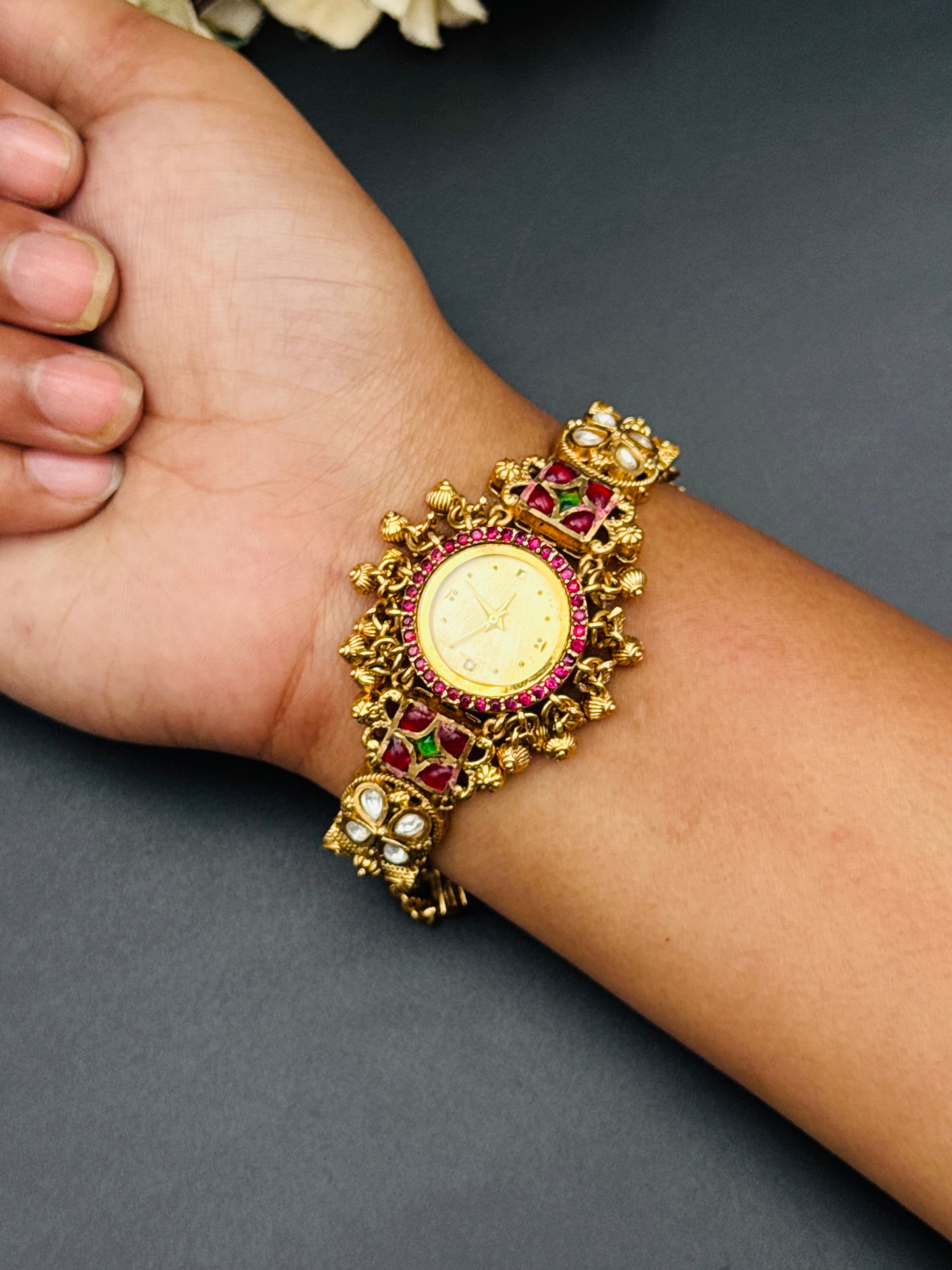 TAHANI WATCH