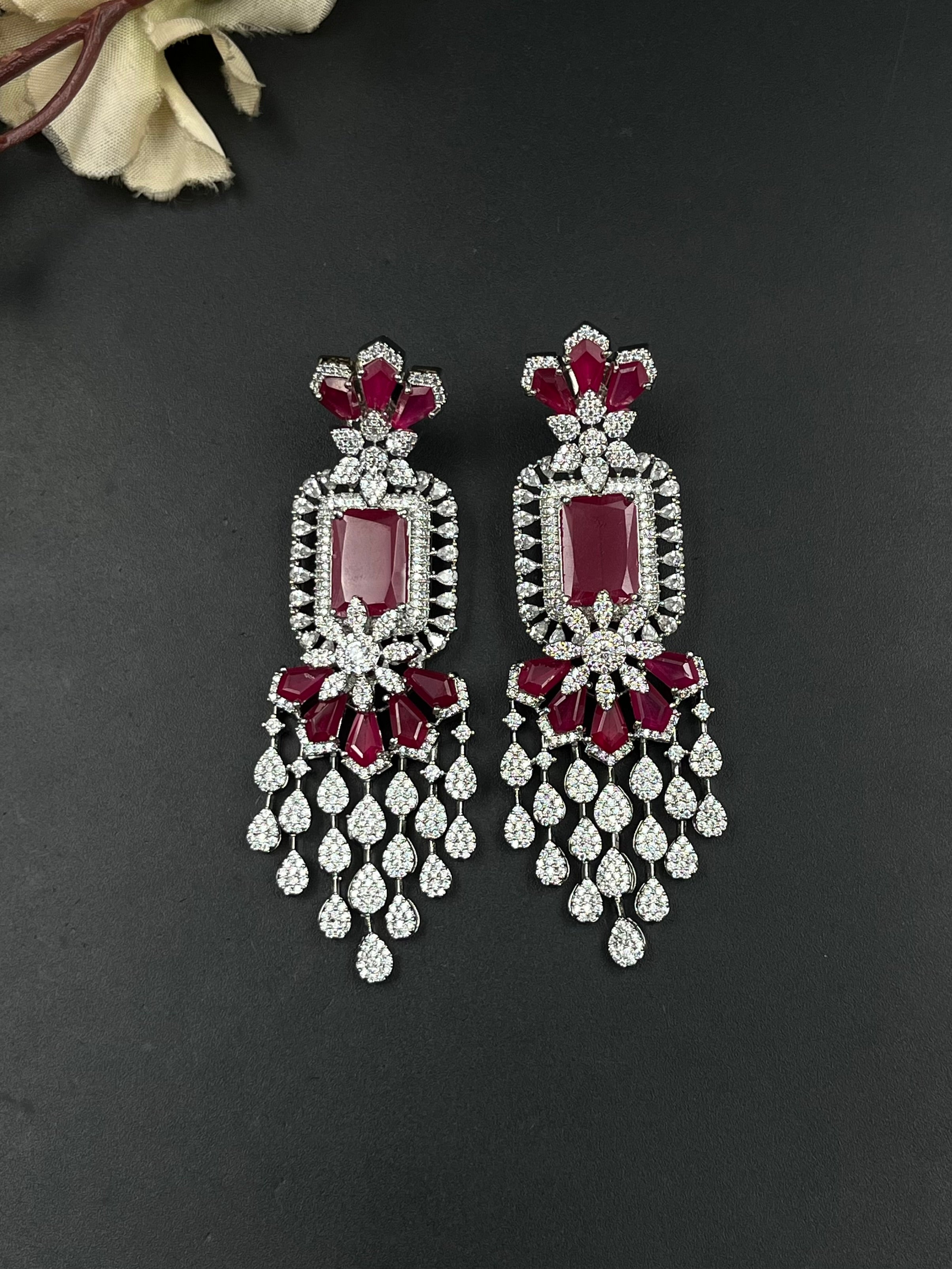 NIMO EARRING