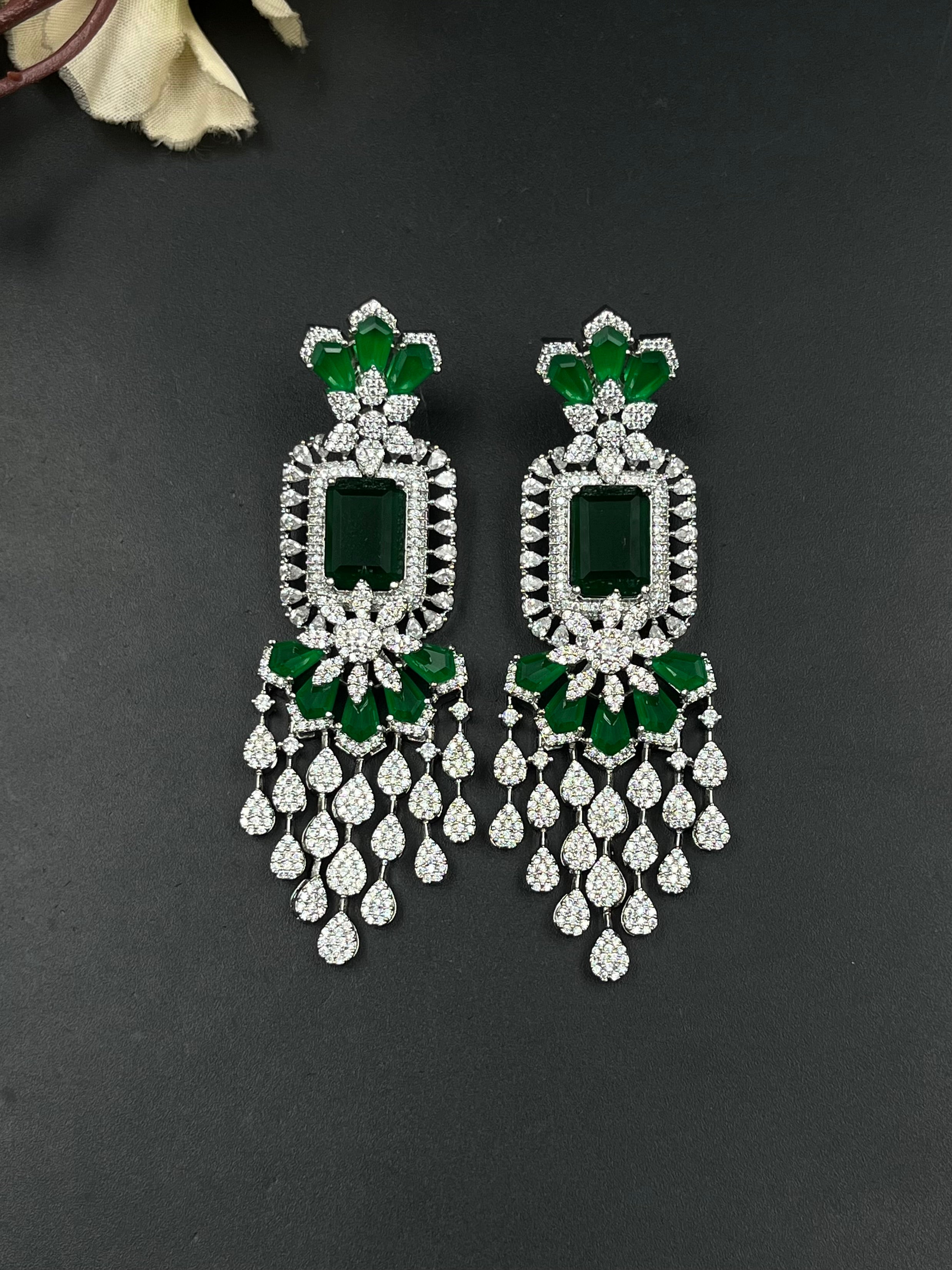 NIMO EARRING