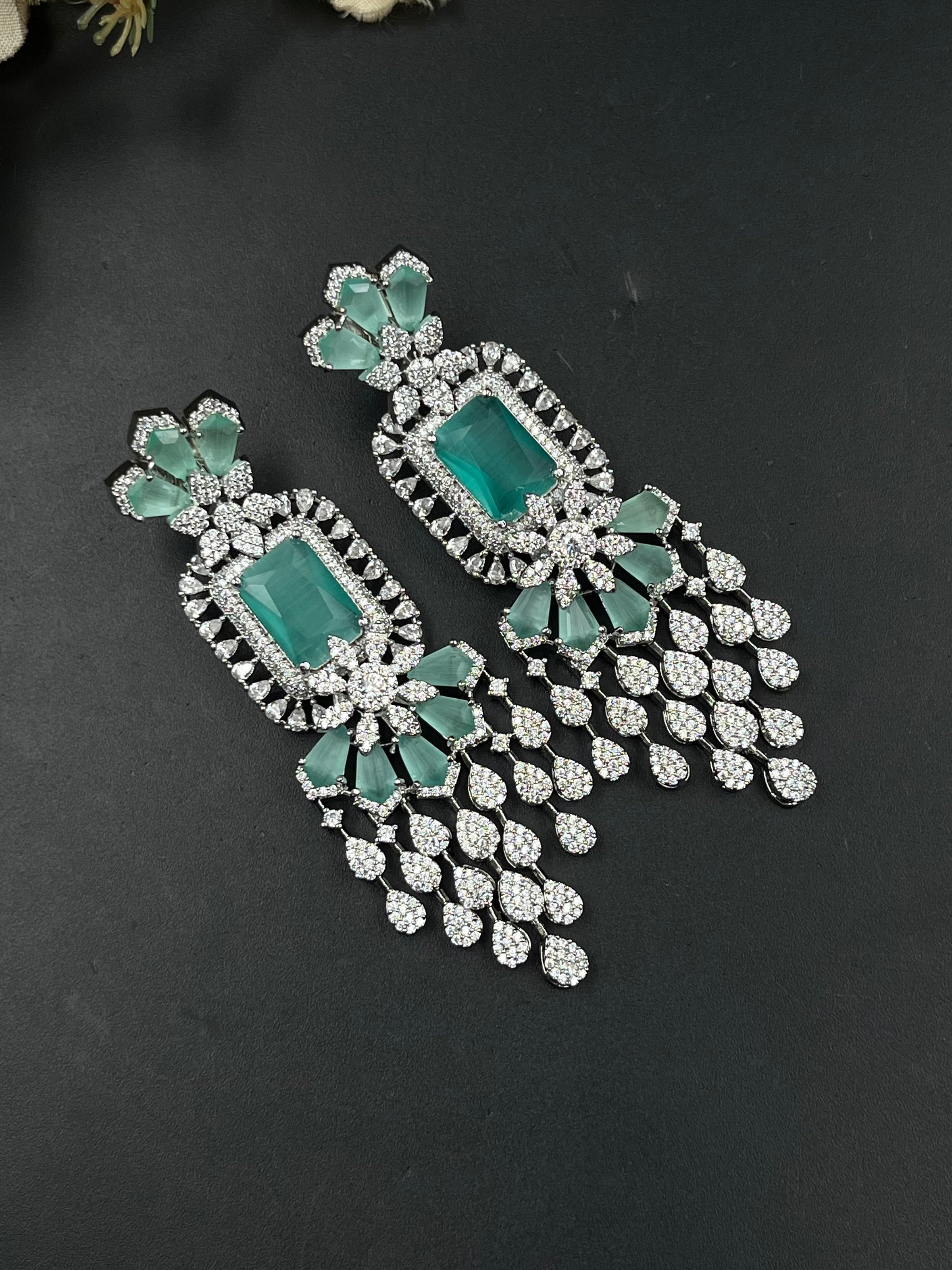 NIMO EARRING
