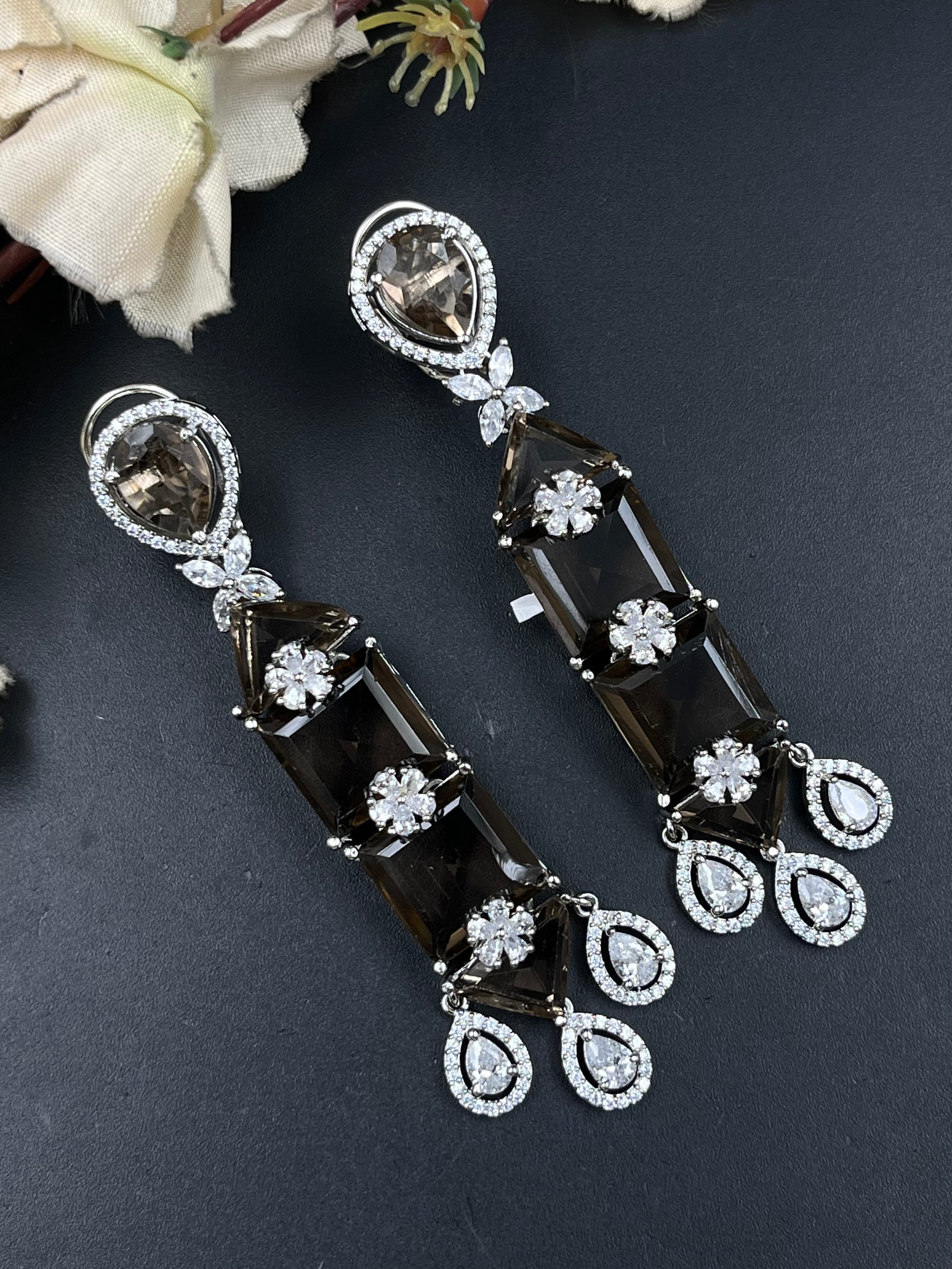 GINO EARRING