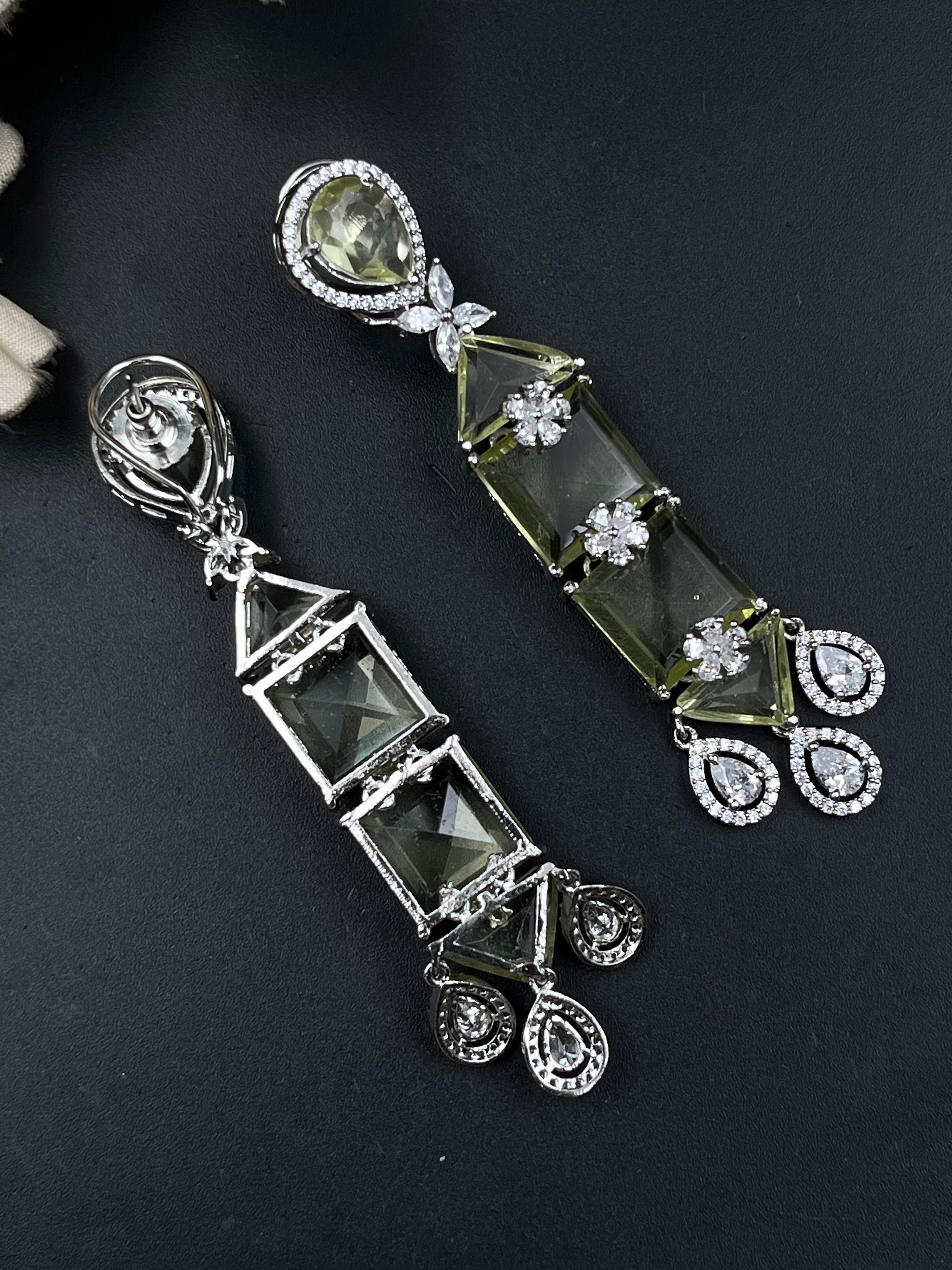 GINO EARRING