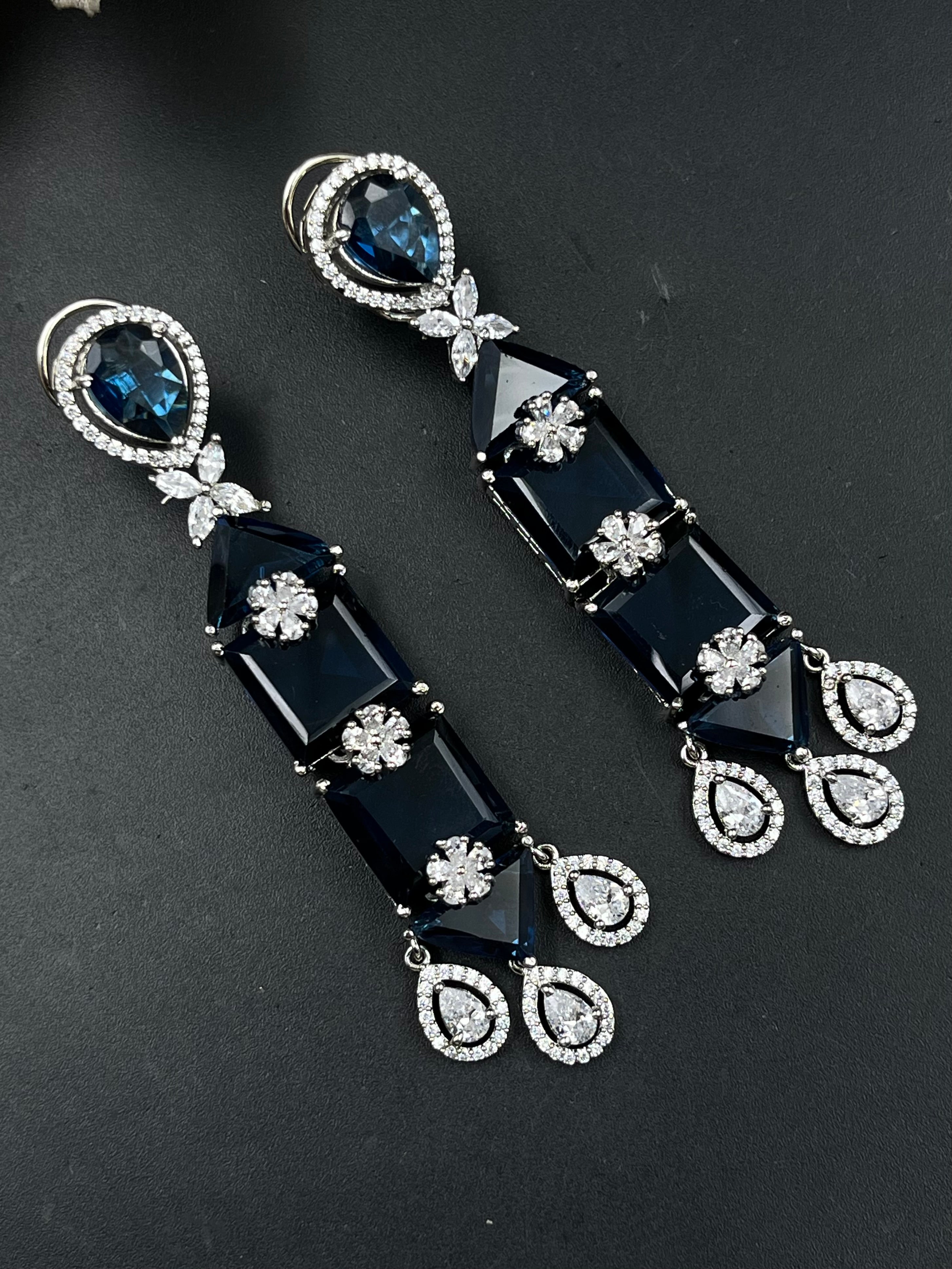 GINO EARRING