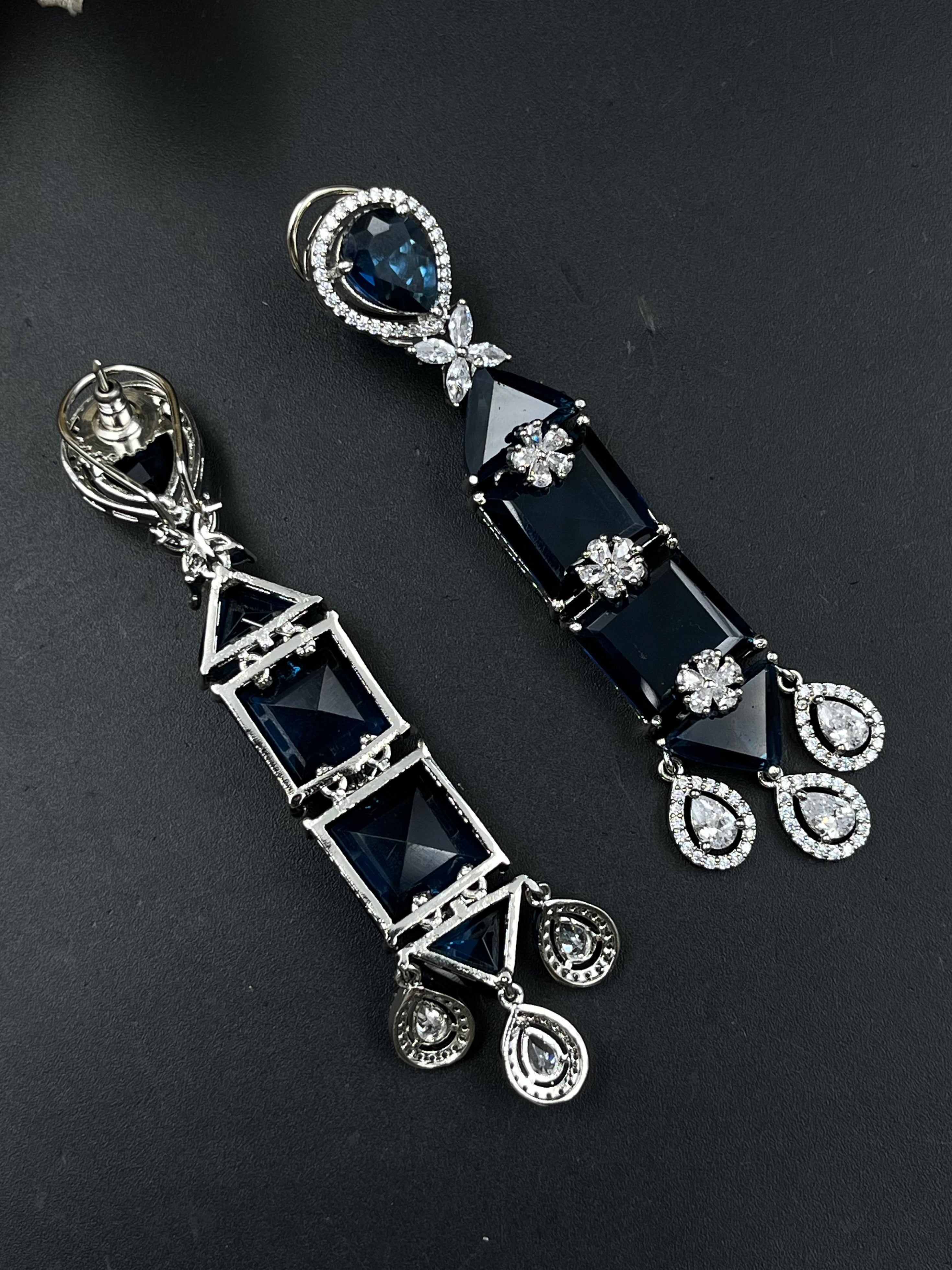 GINO EARRING