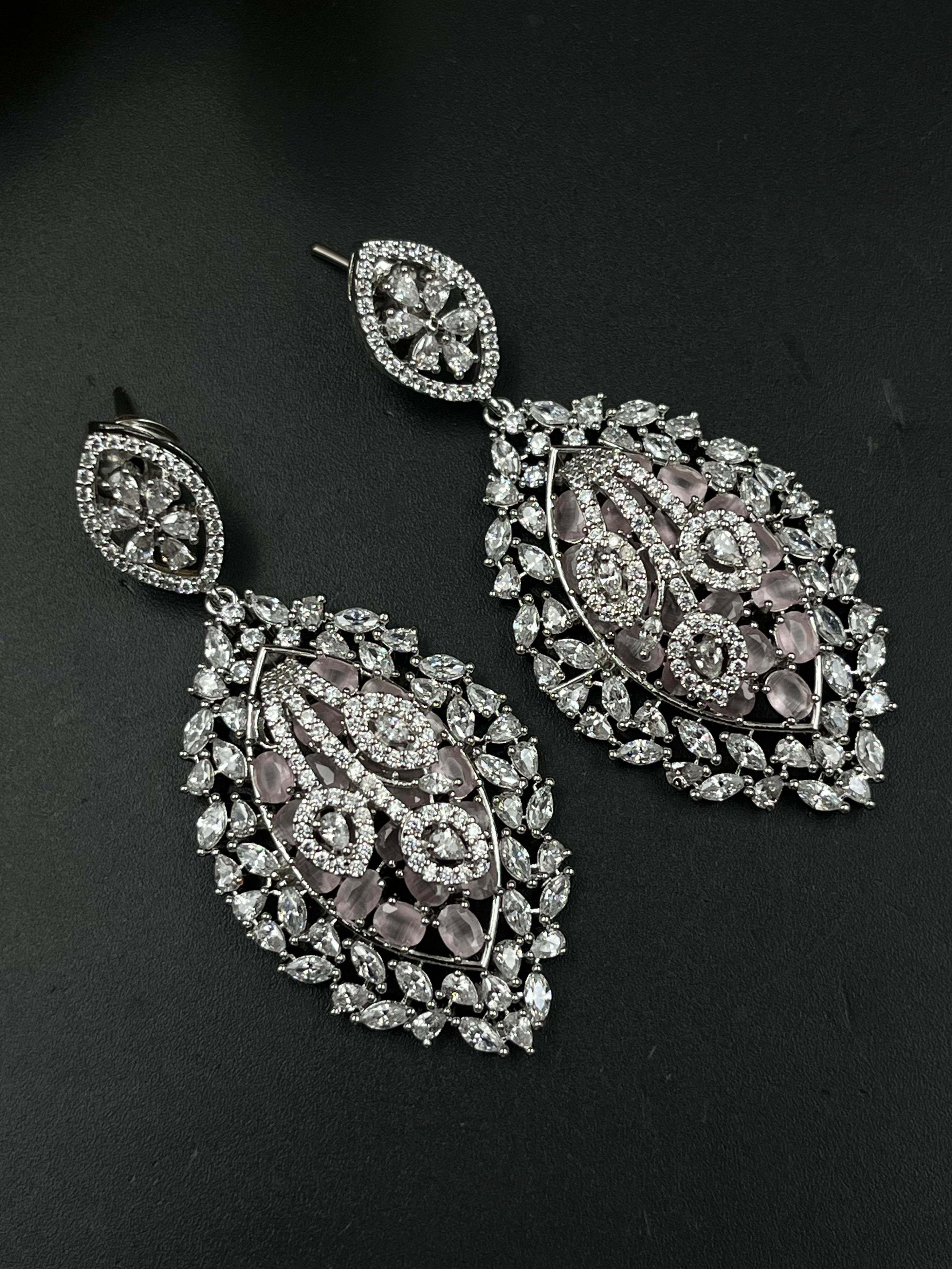 KIYO EARRING