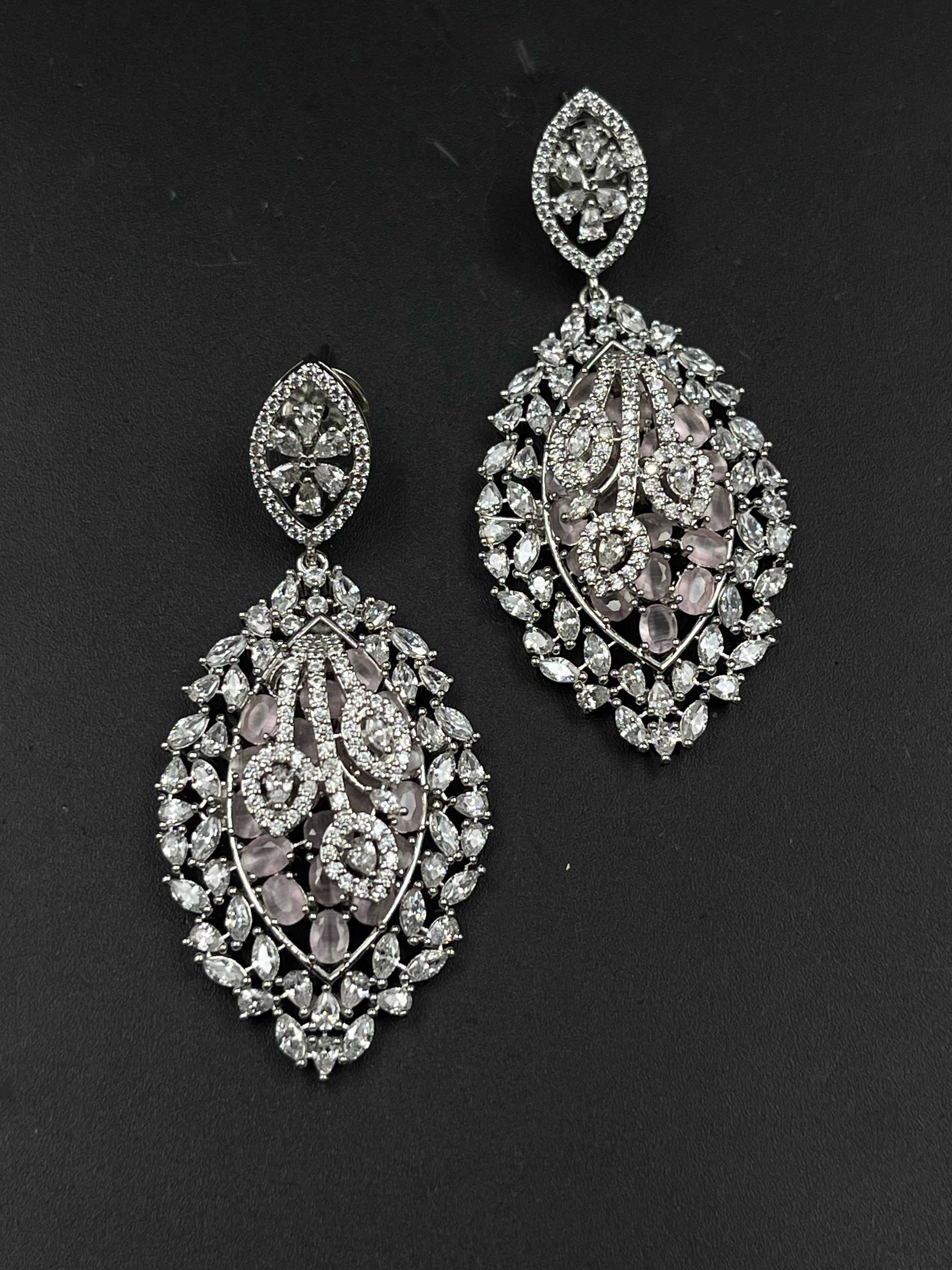 KIYO EARRING