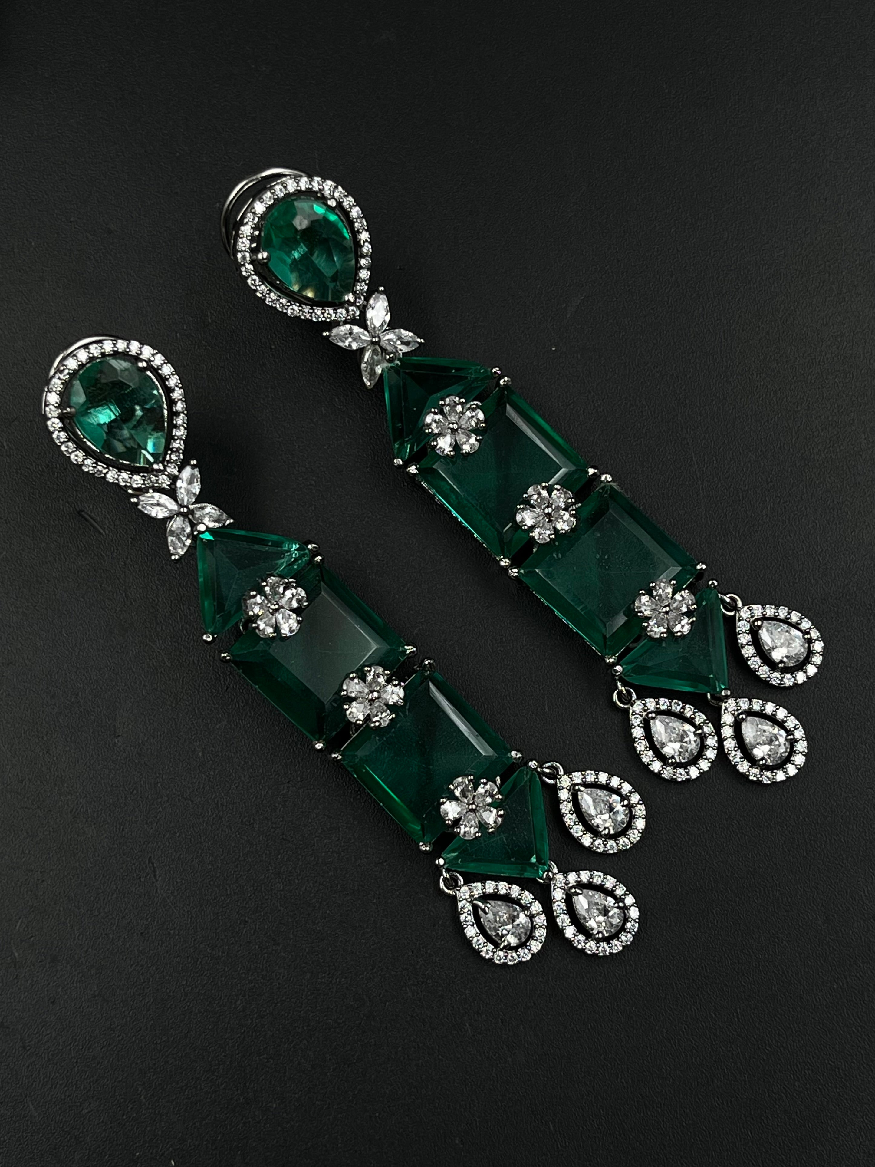GINO EARRING