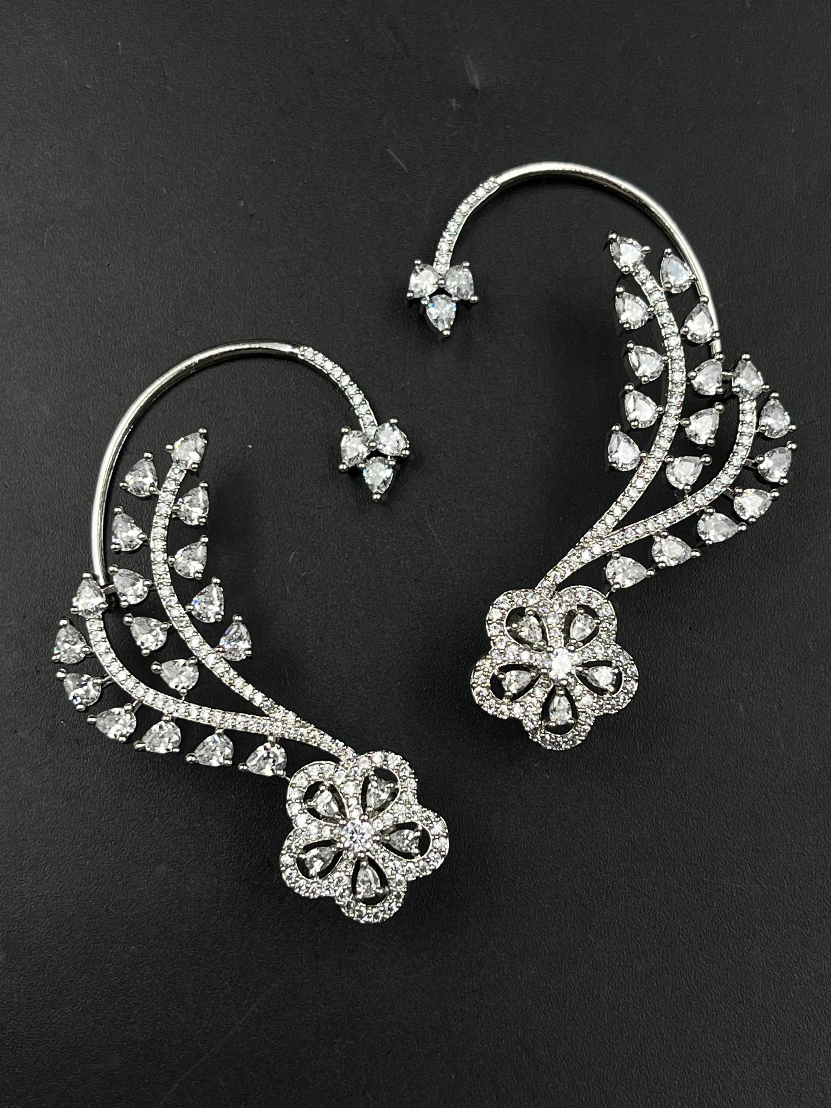 MAYA EARRING