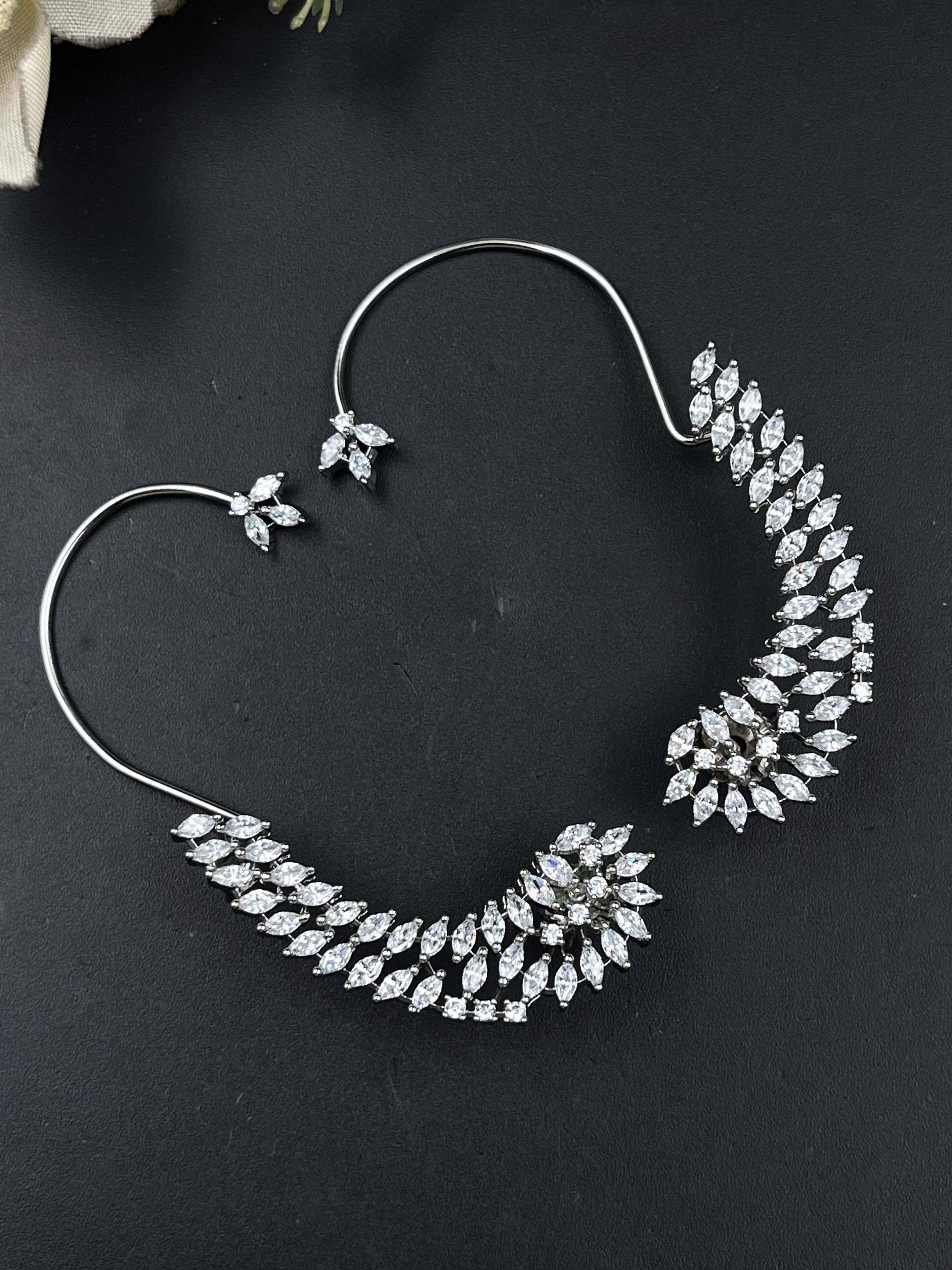 ONI EARRING