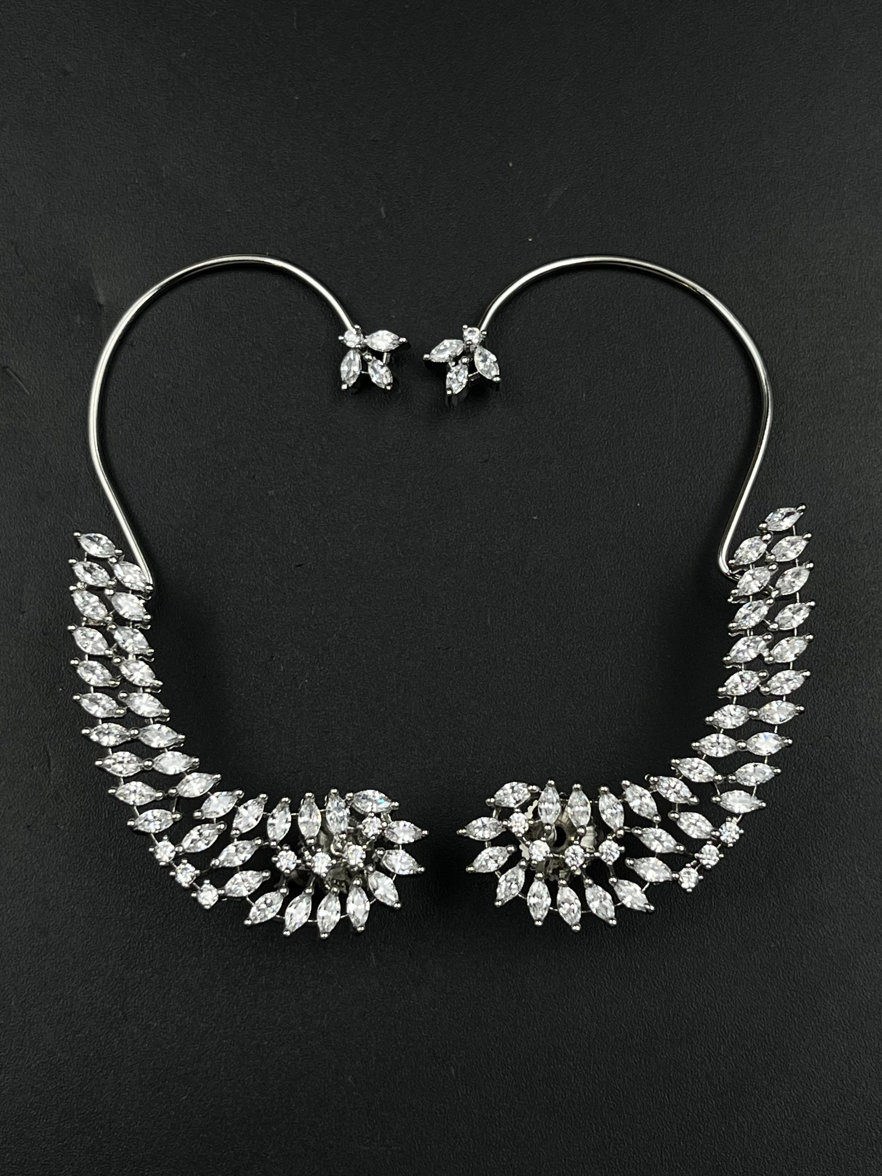 ONI EARRING