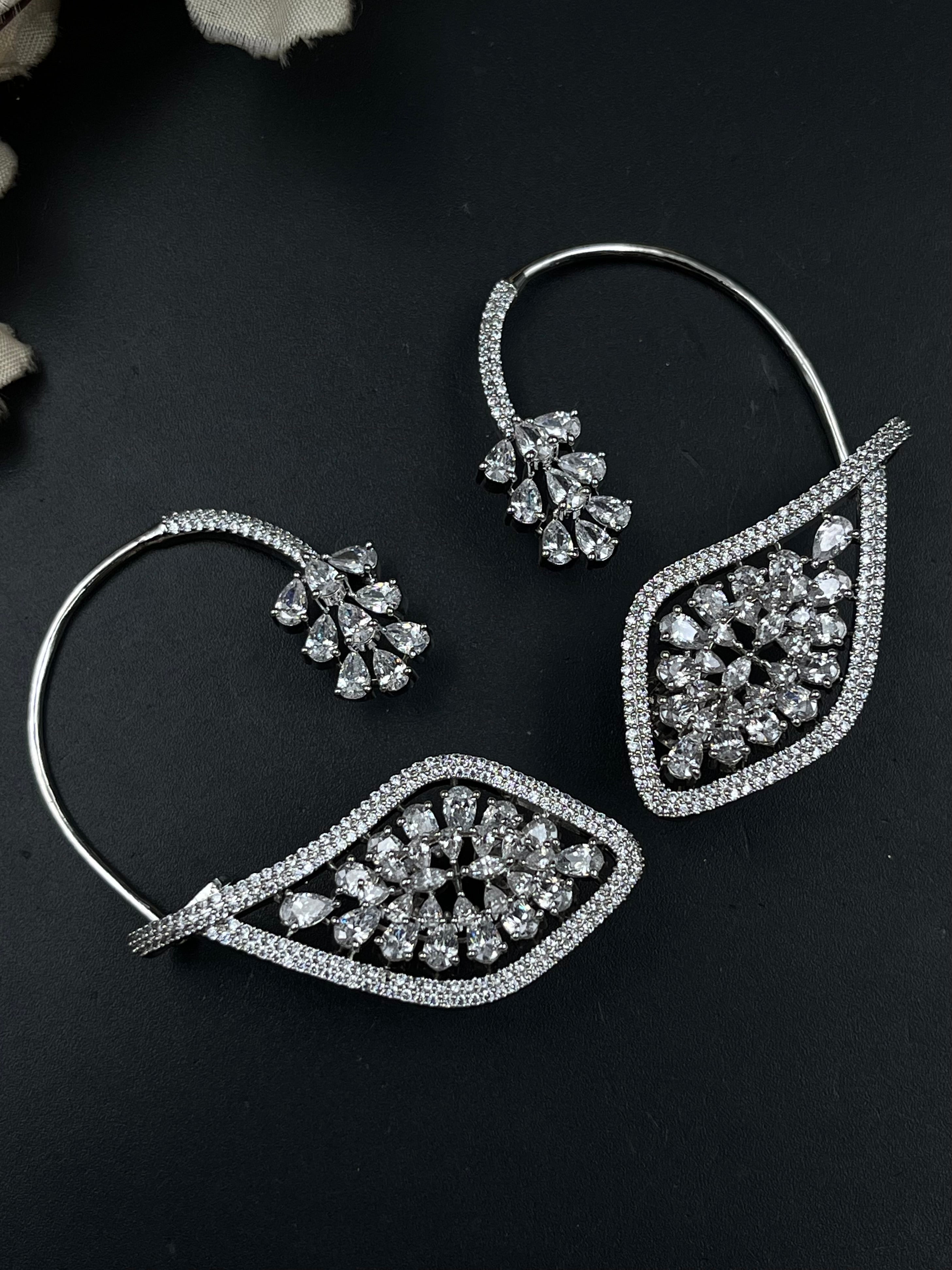 HINO EARRING