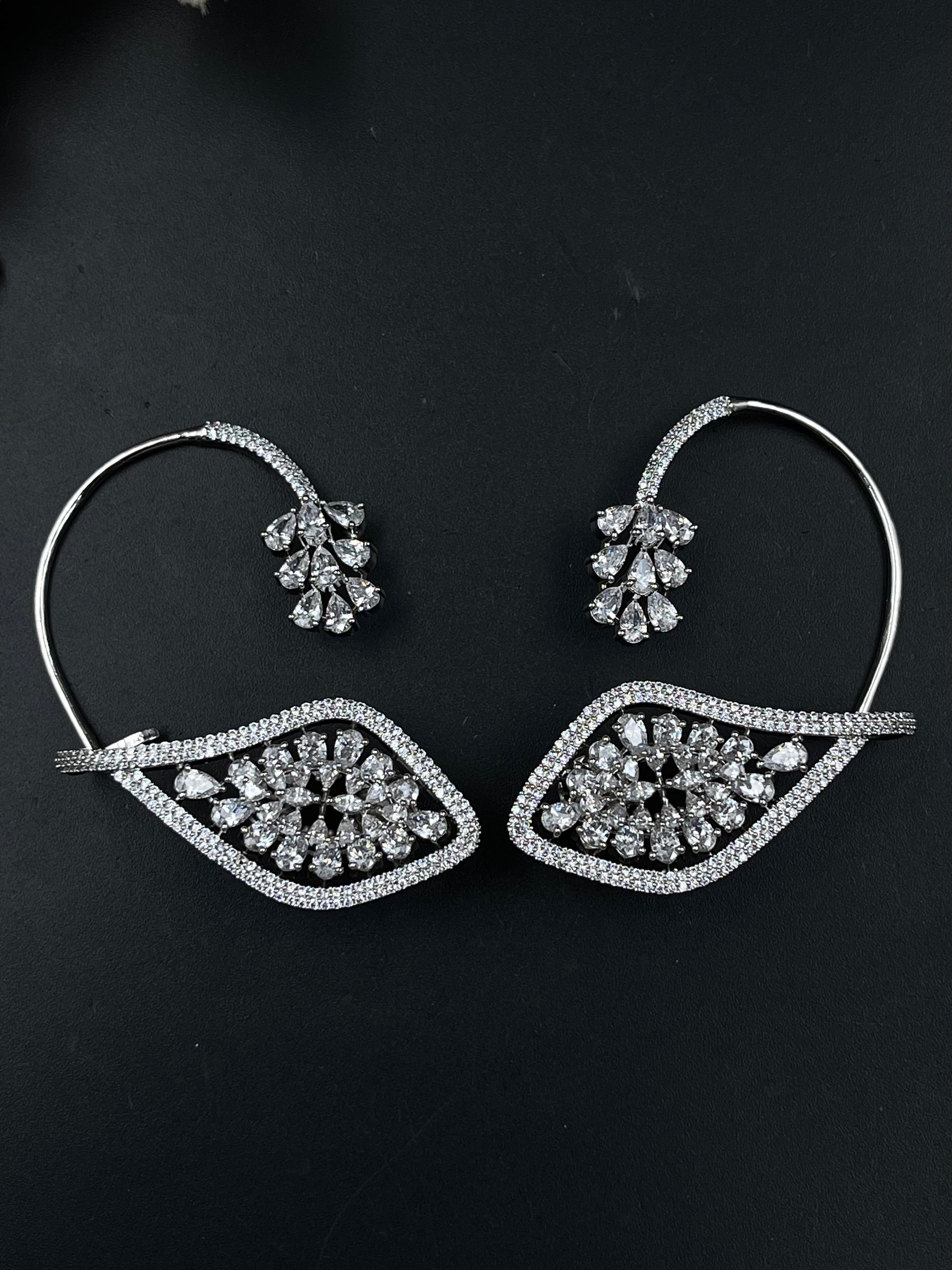 HINO EARRING