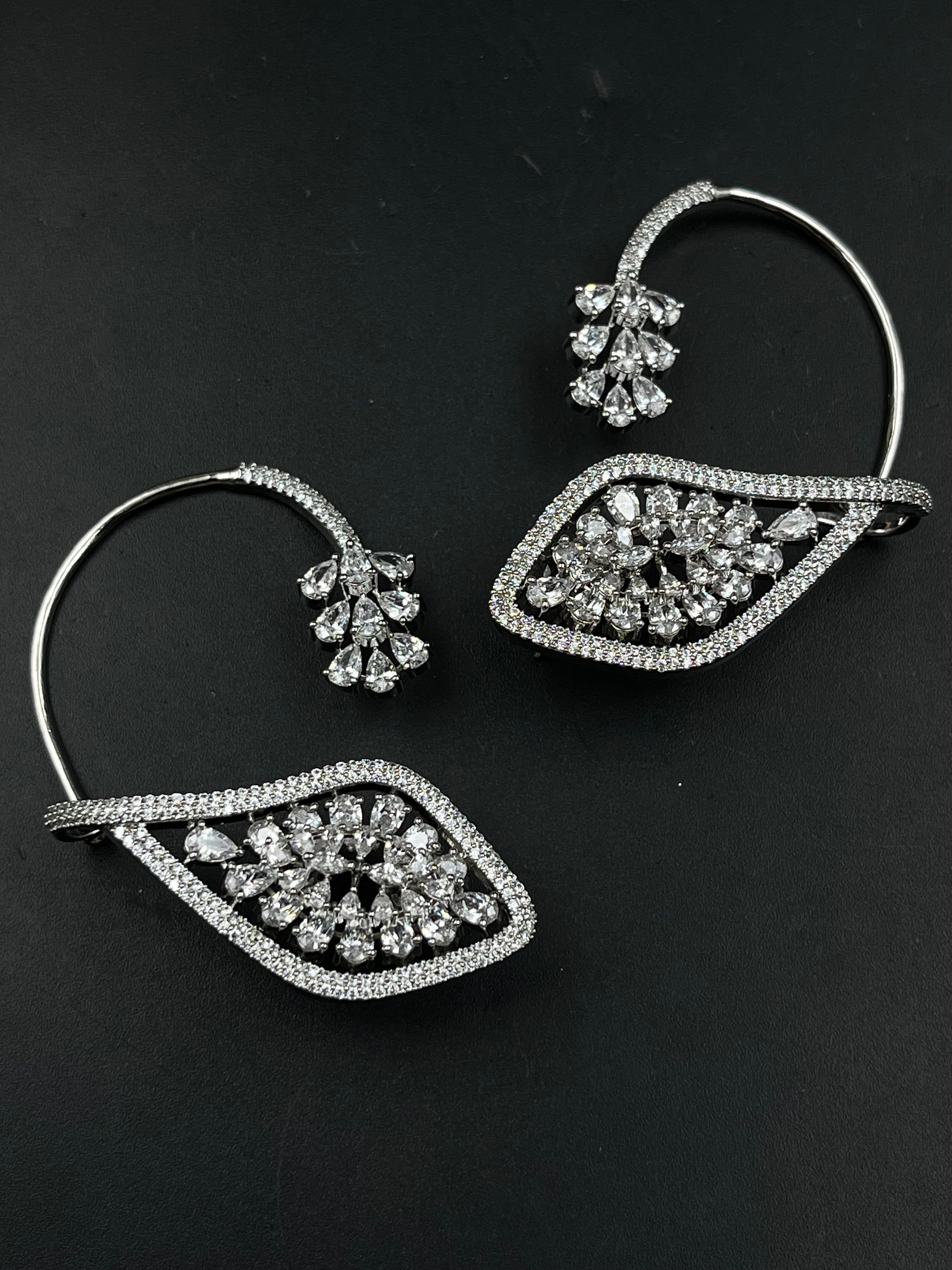 HINO EARRING