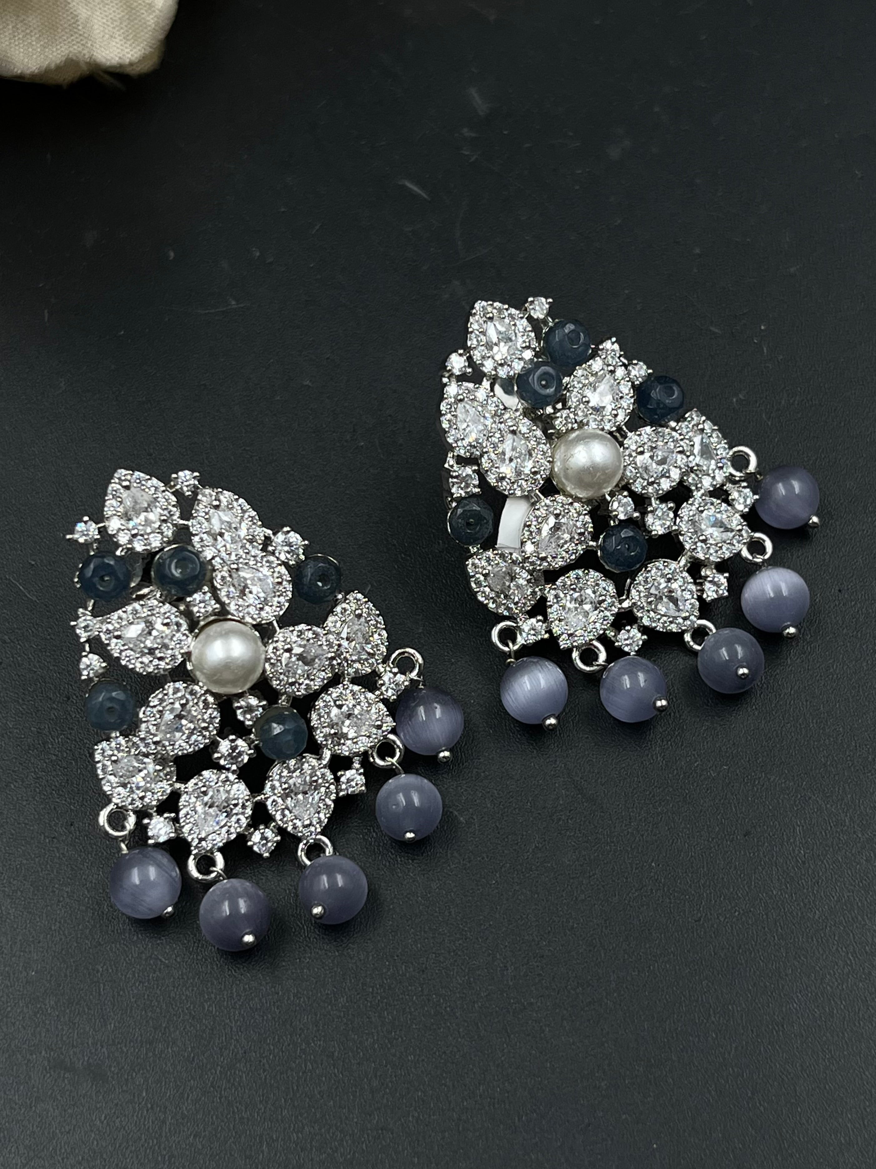 AAMIRA EARRING