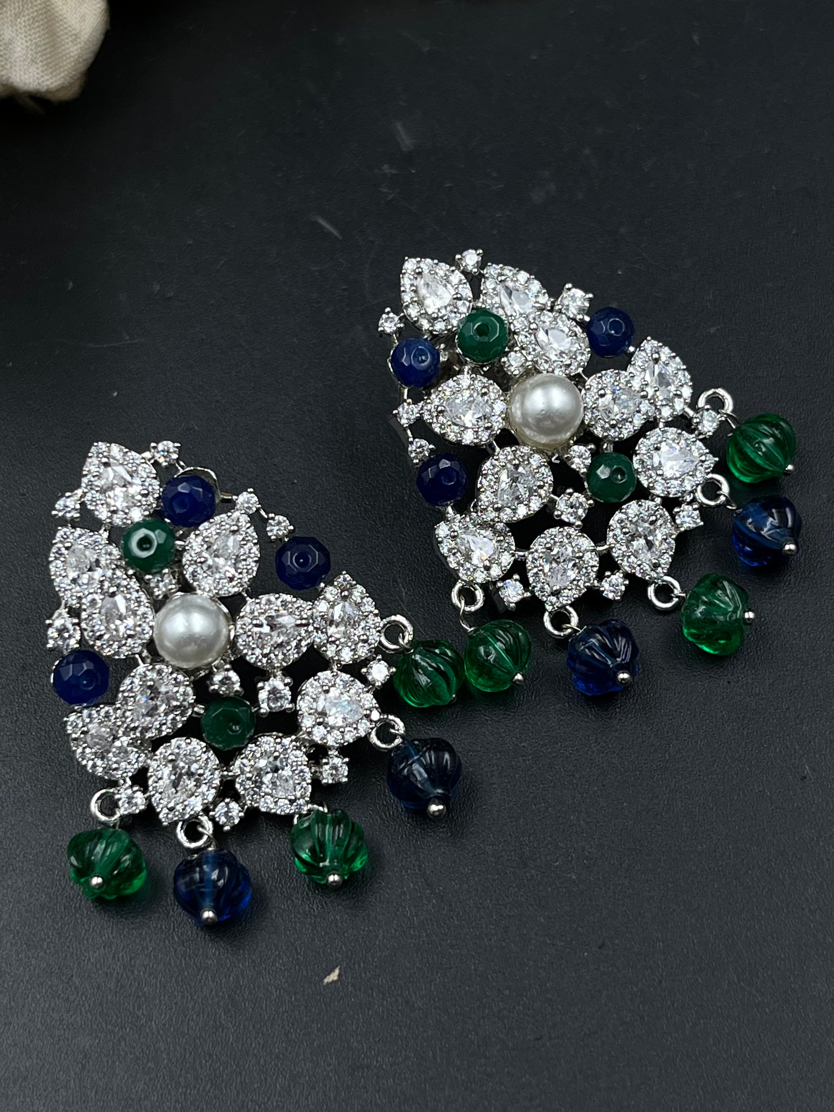 AAMIRA EARRING
