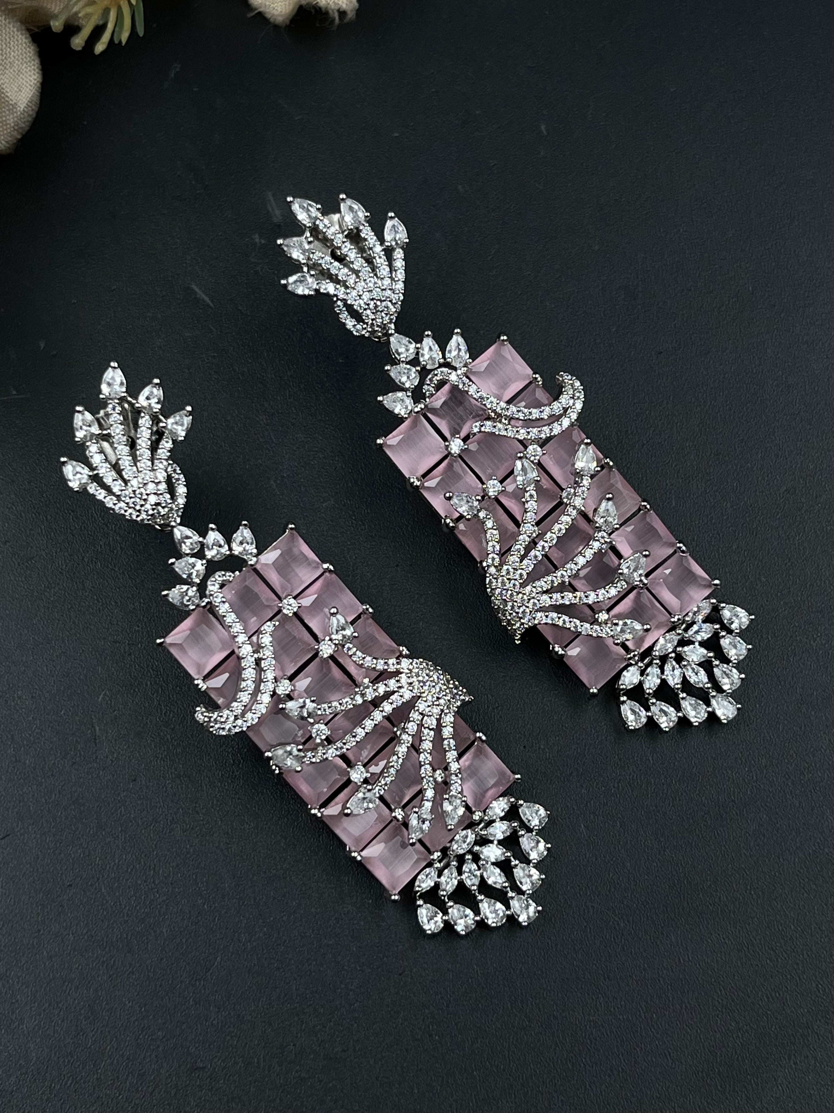 MING EARRING