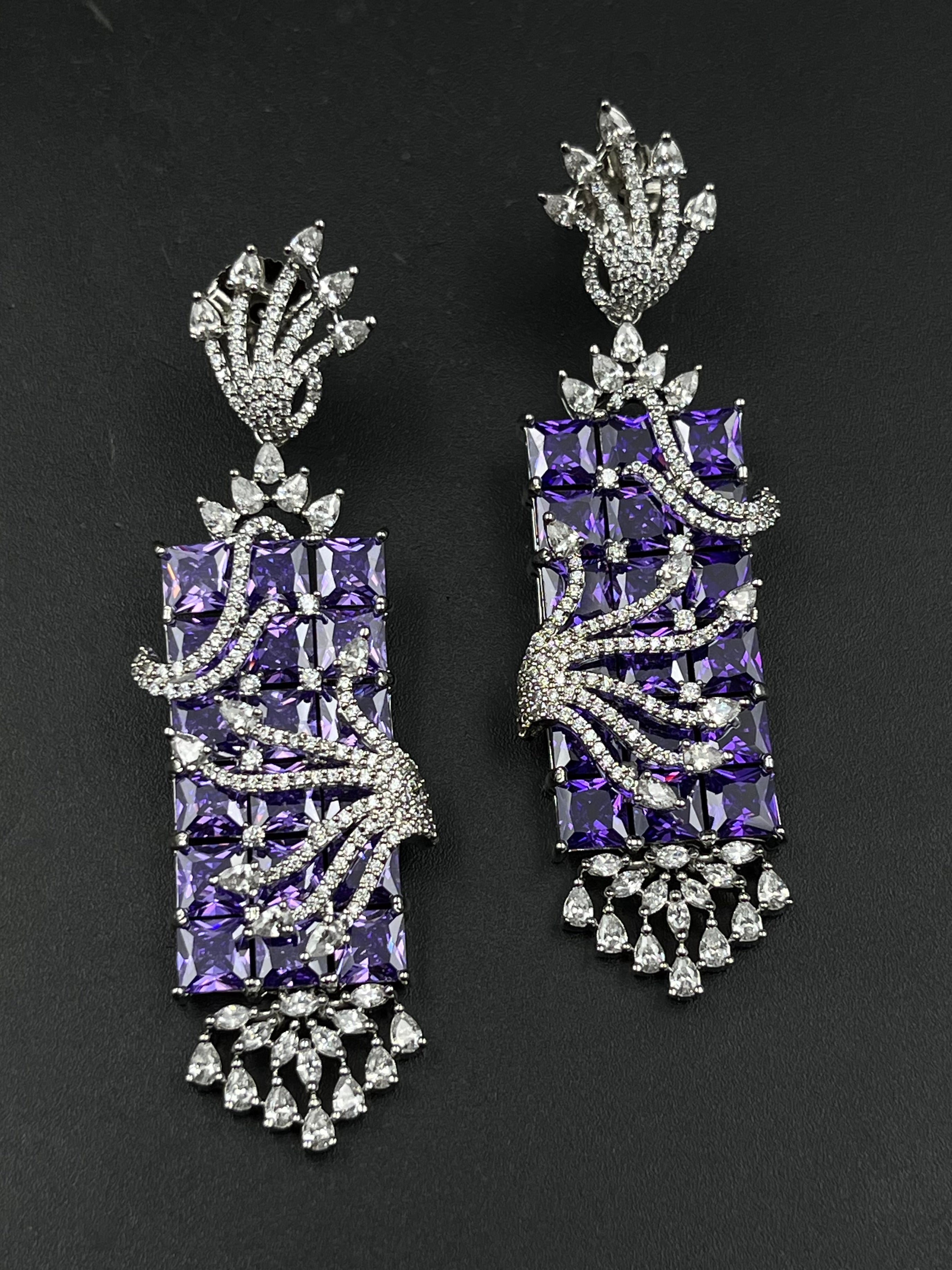 MING EARRING