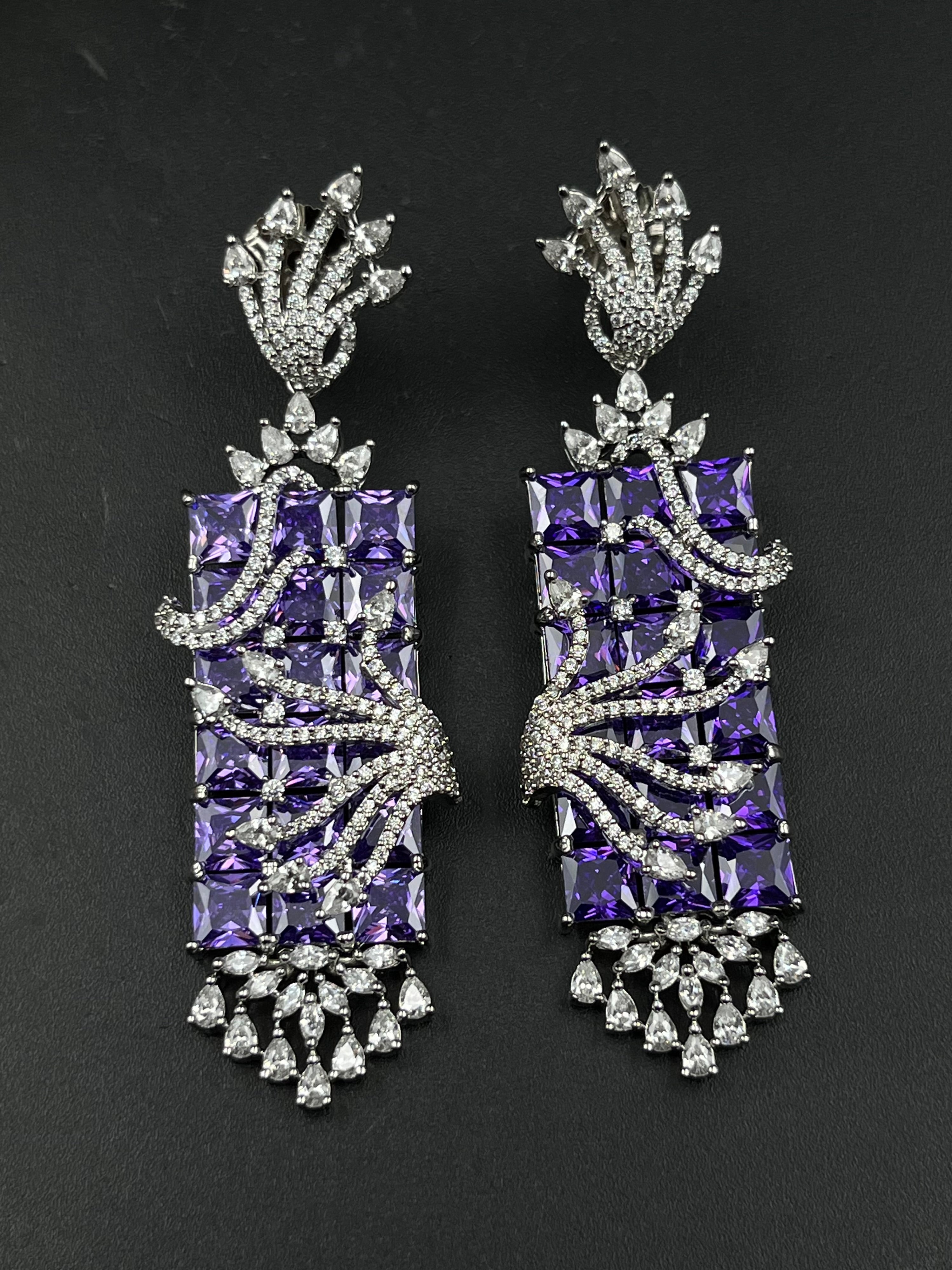 MING EARRING