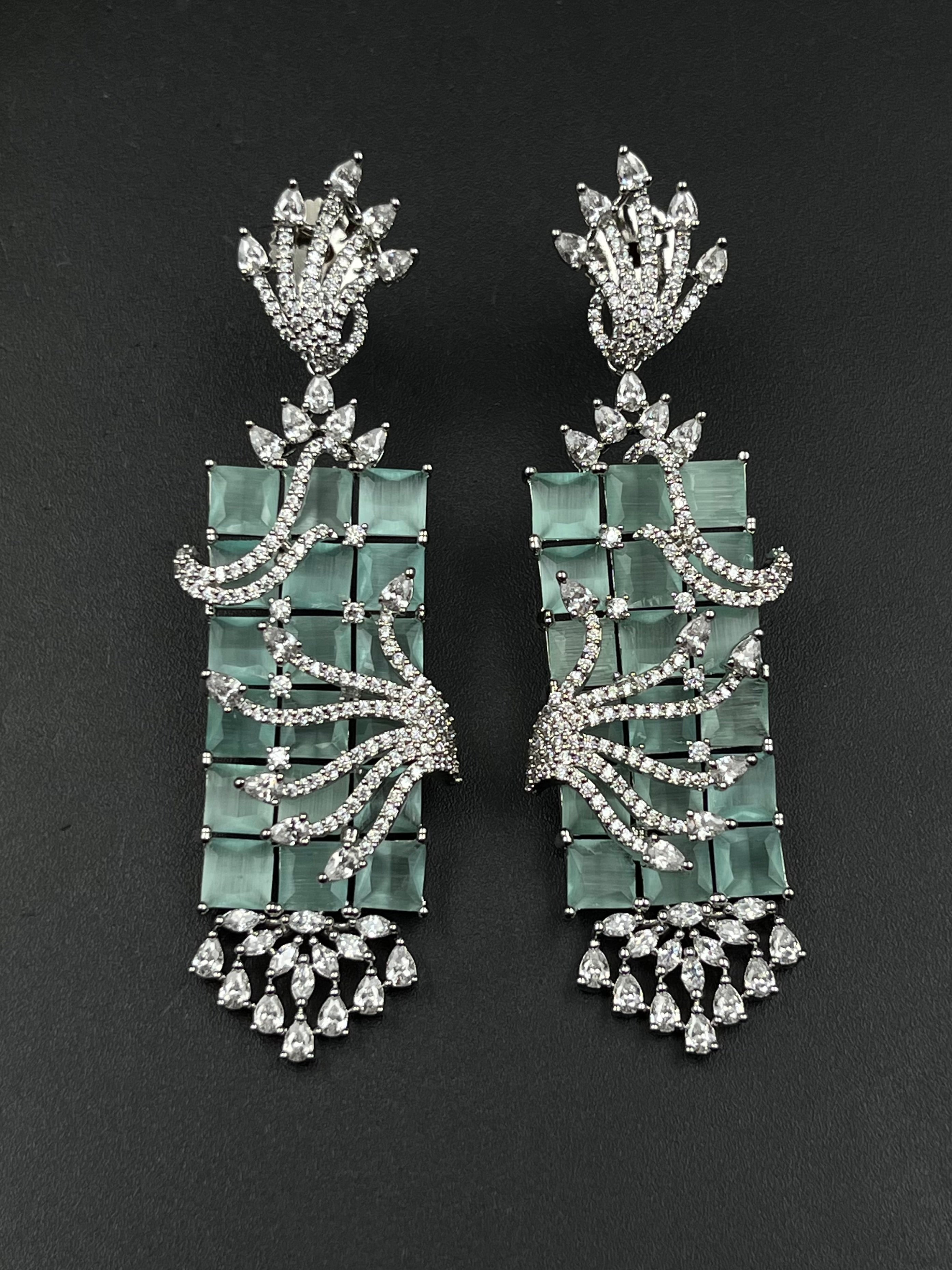 MING EARRING