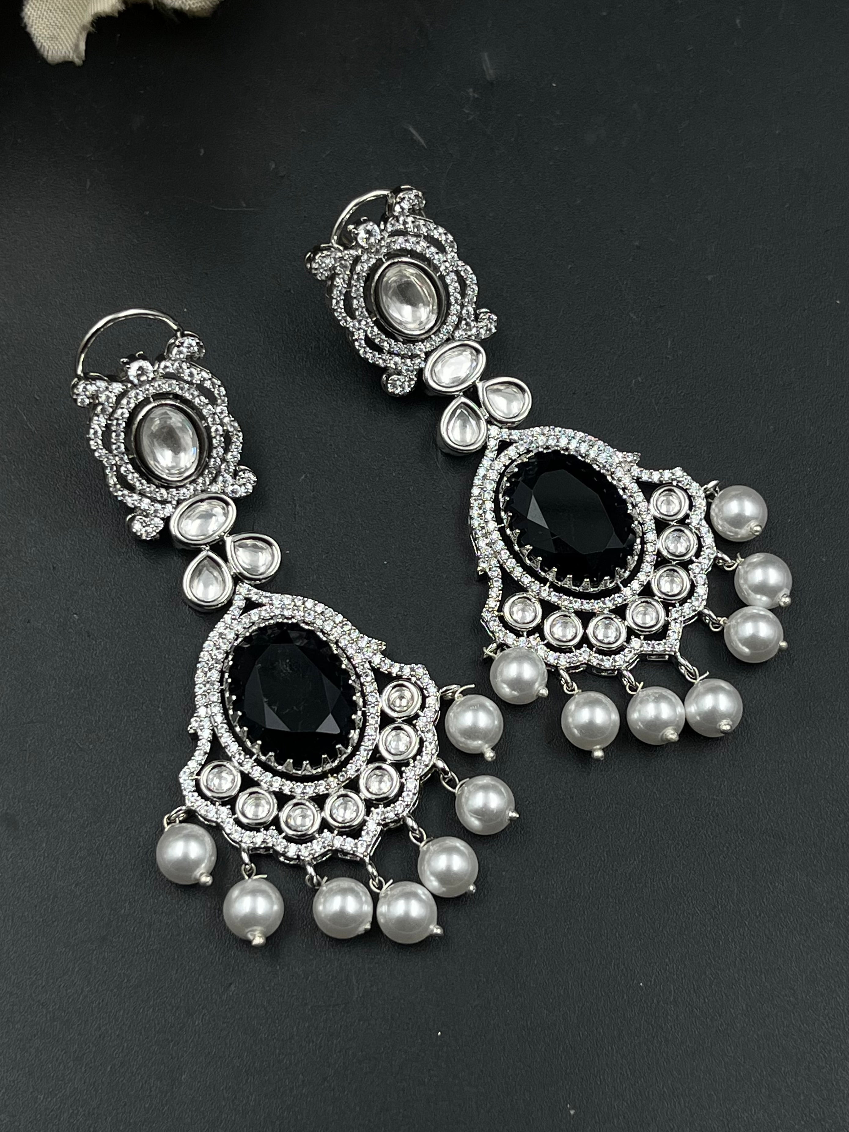 AZA EARRING