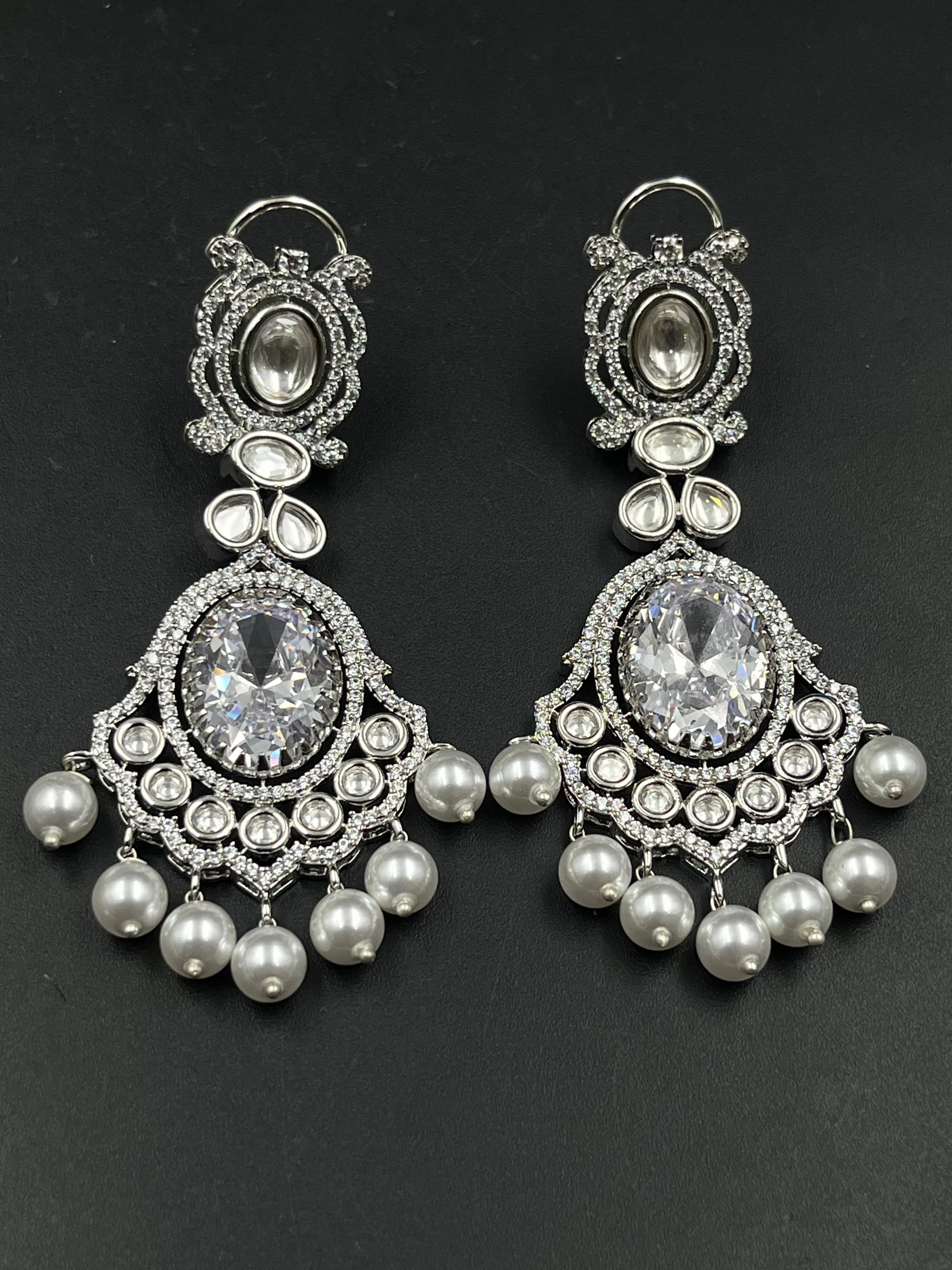 AZA EARRING