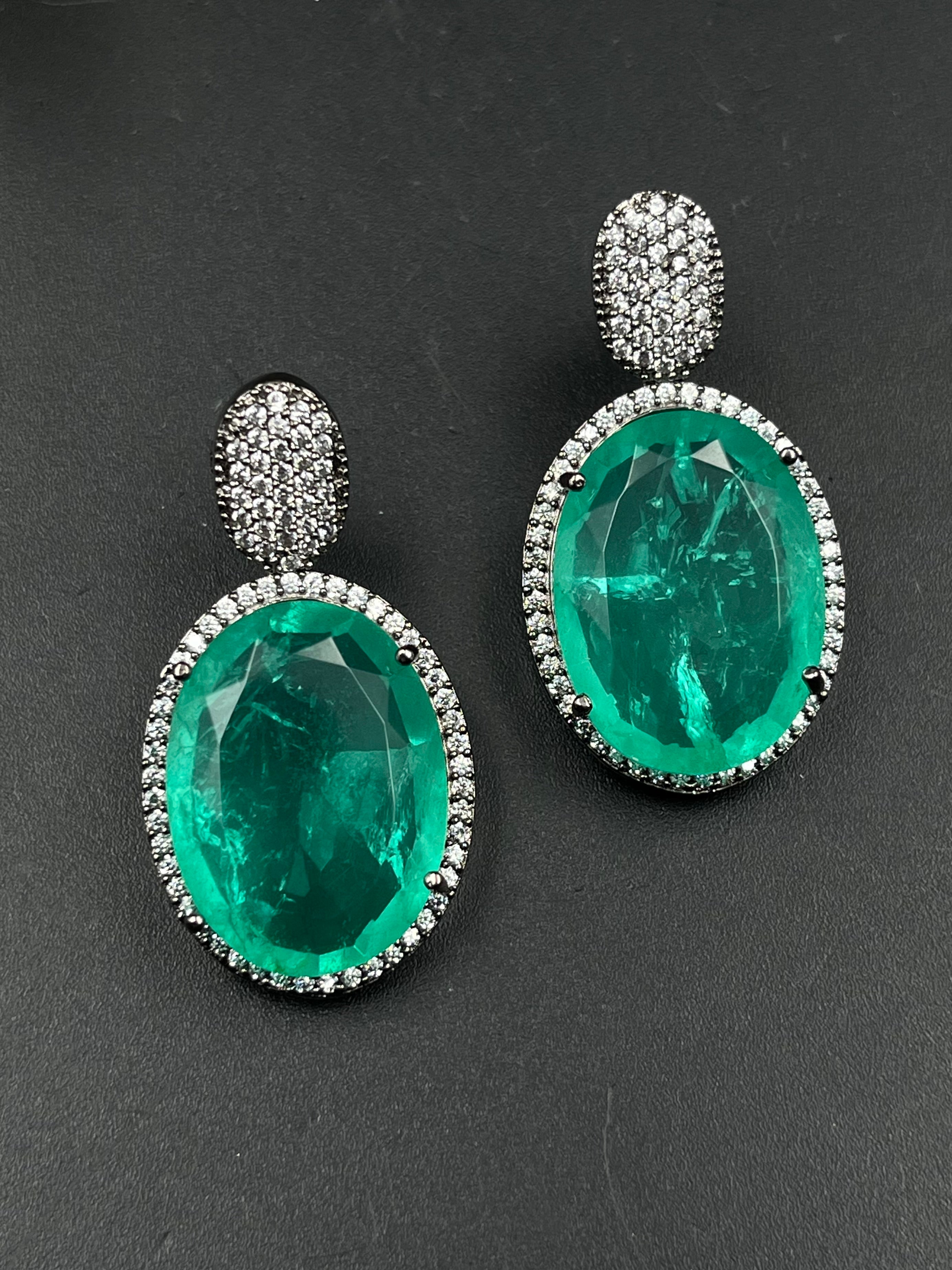 LIYO EARRING