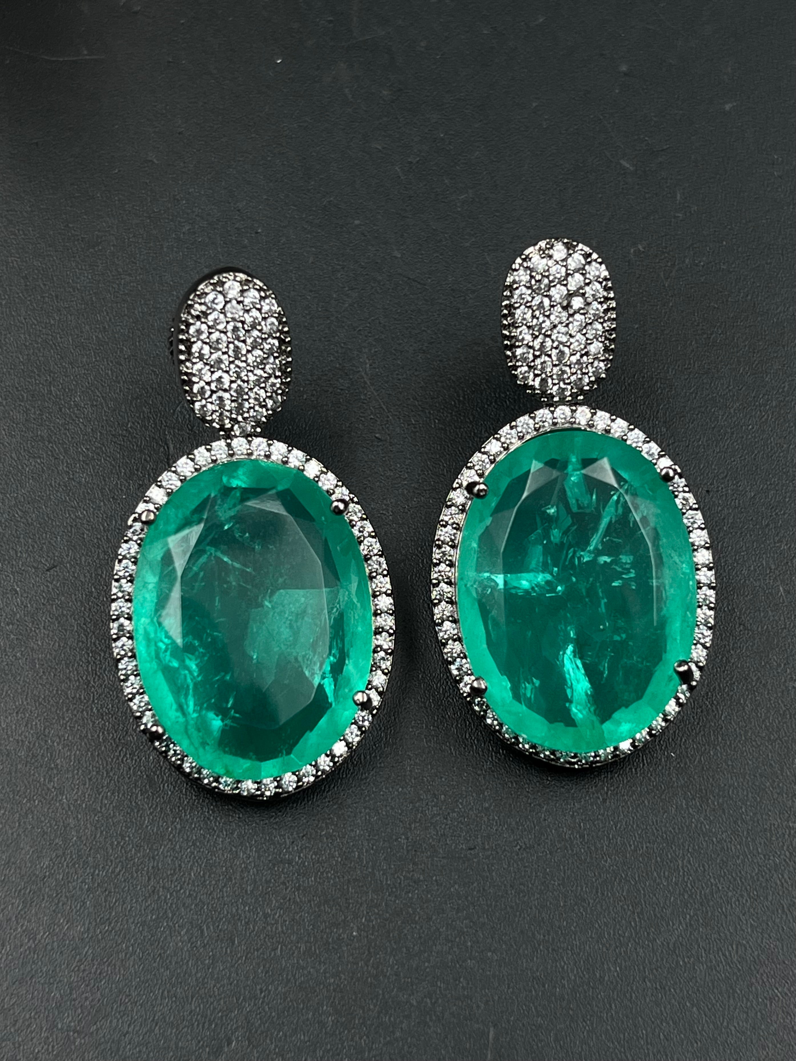 LIYO EARRING