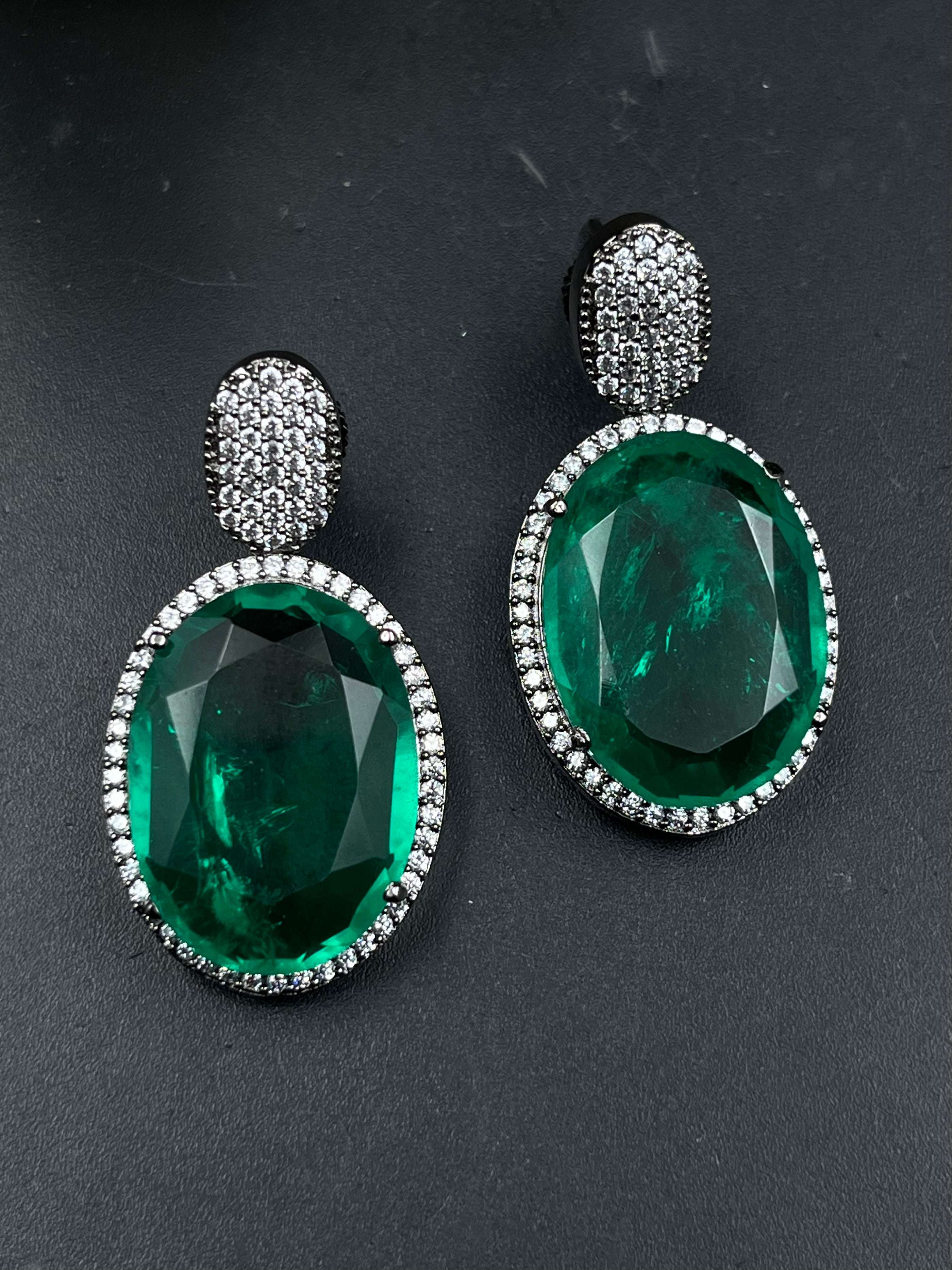 LIYO EARRING