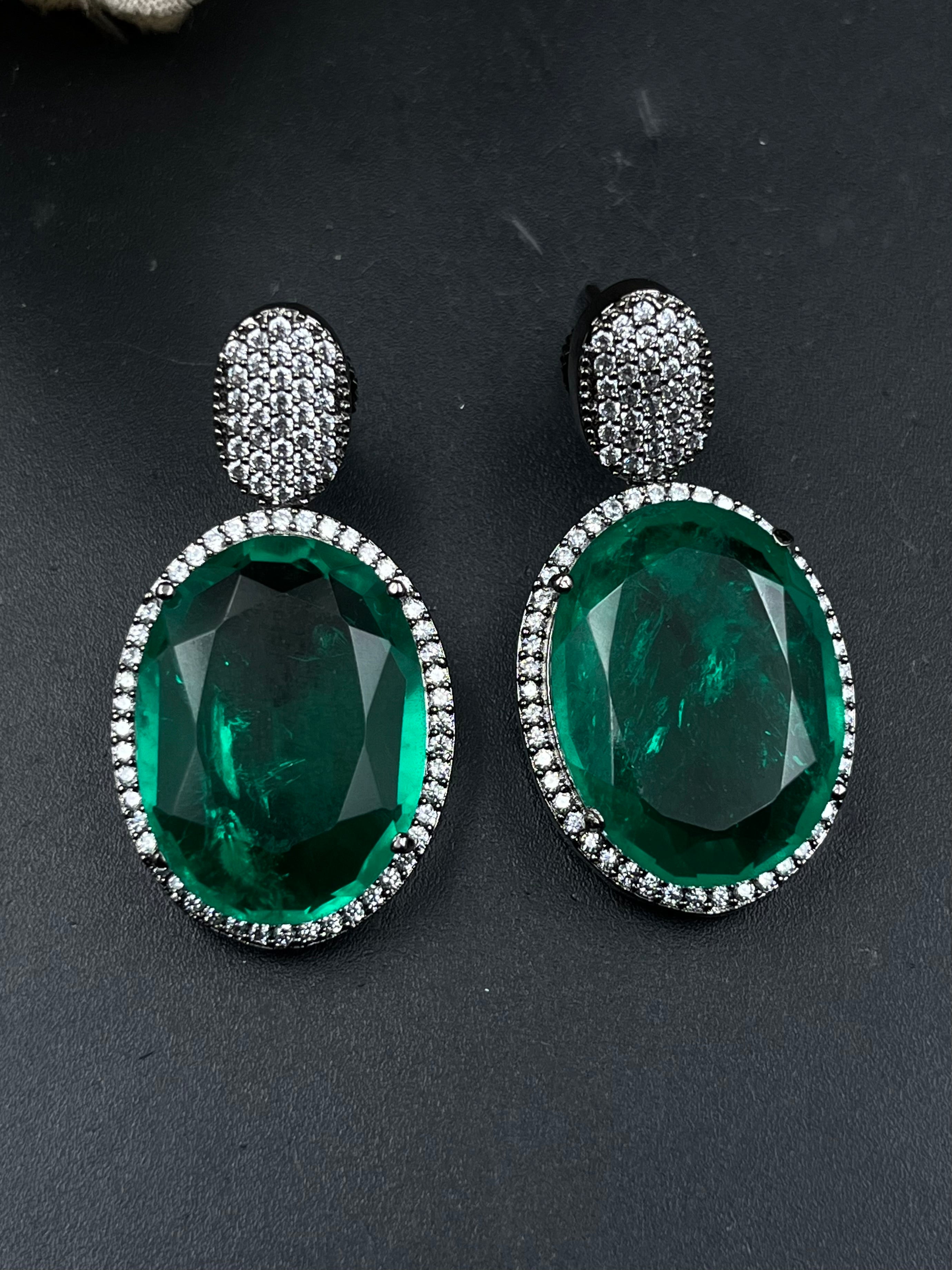 LIYO EARRING