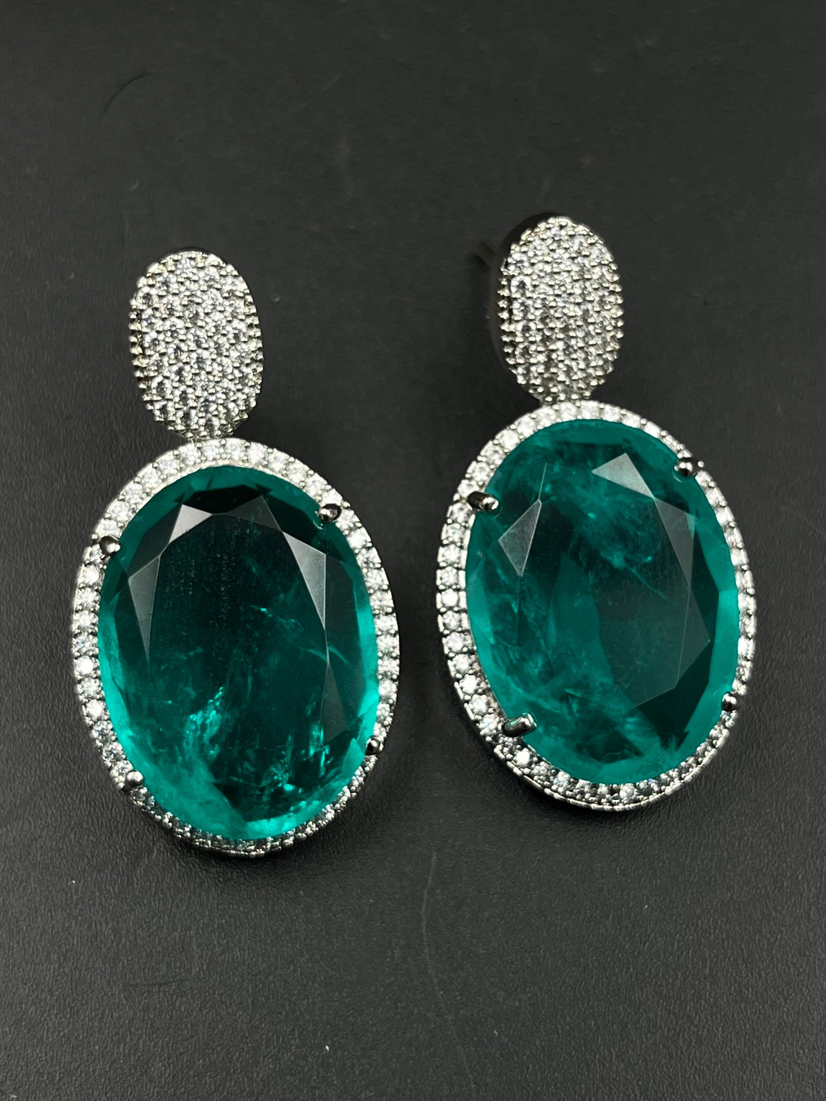 LIYO EARRING