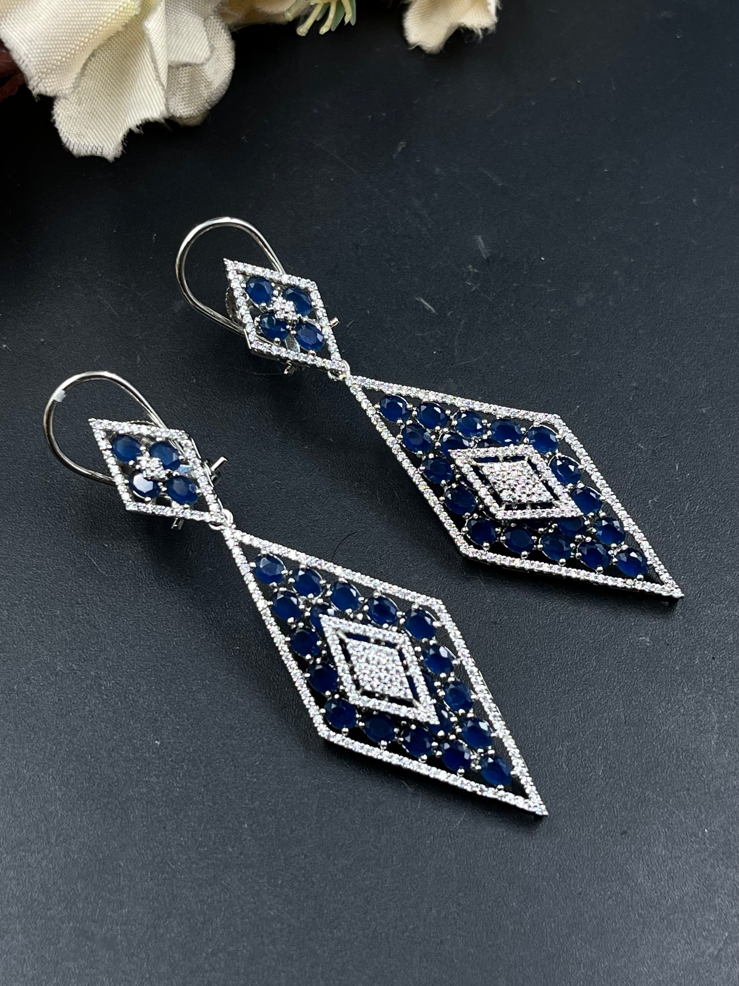 JINO EARRING