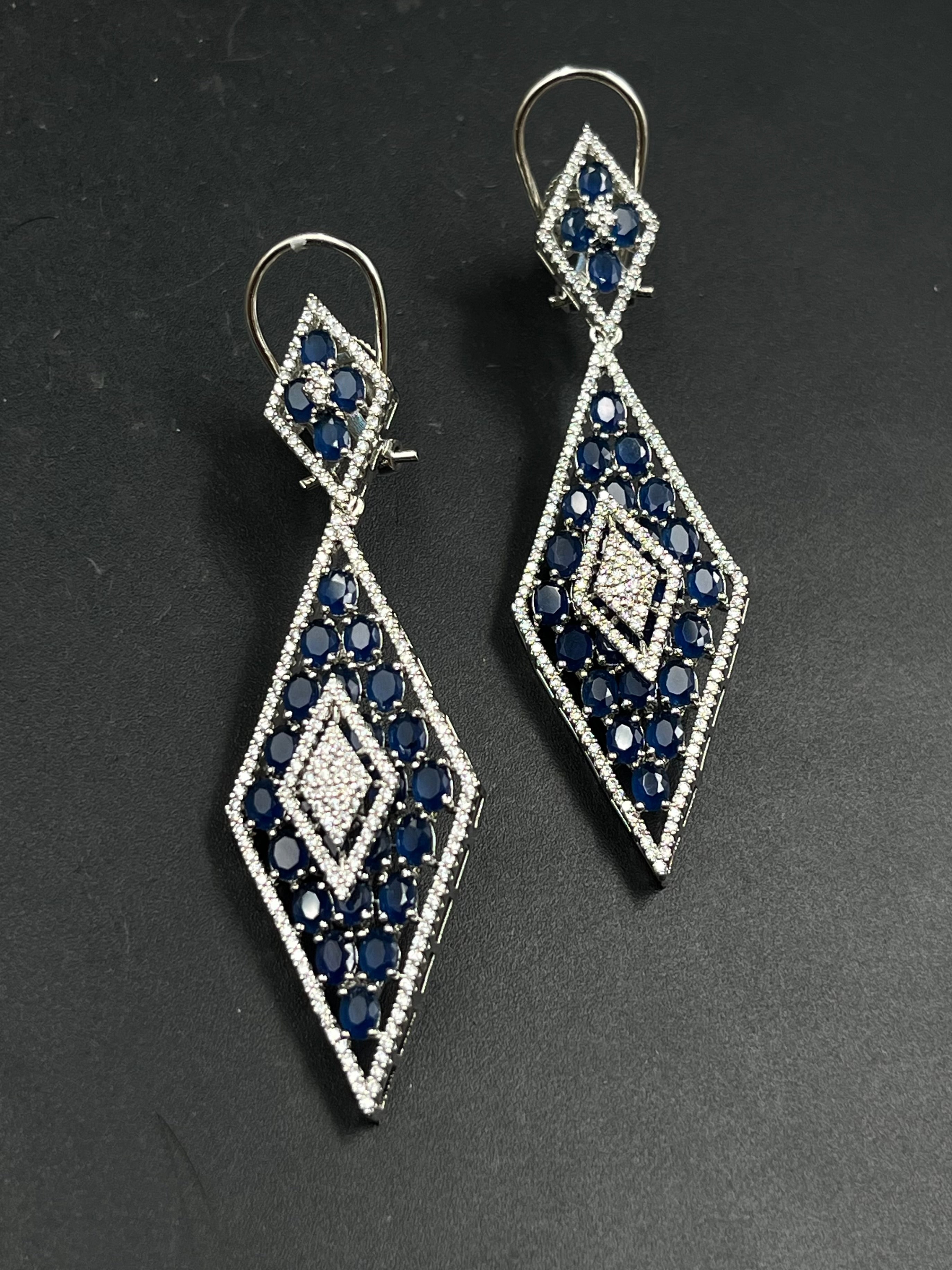 JINO EARRING