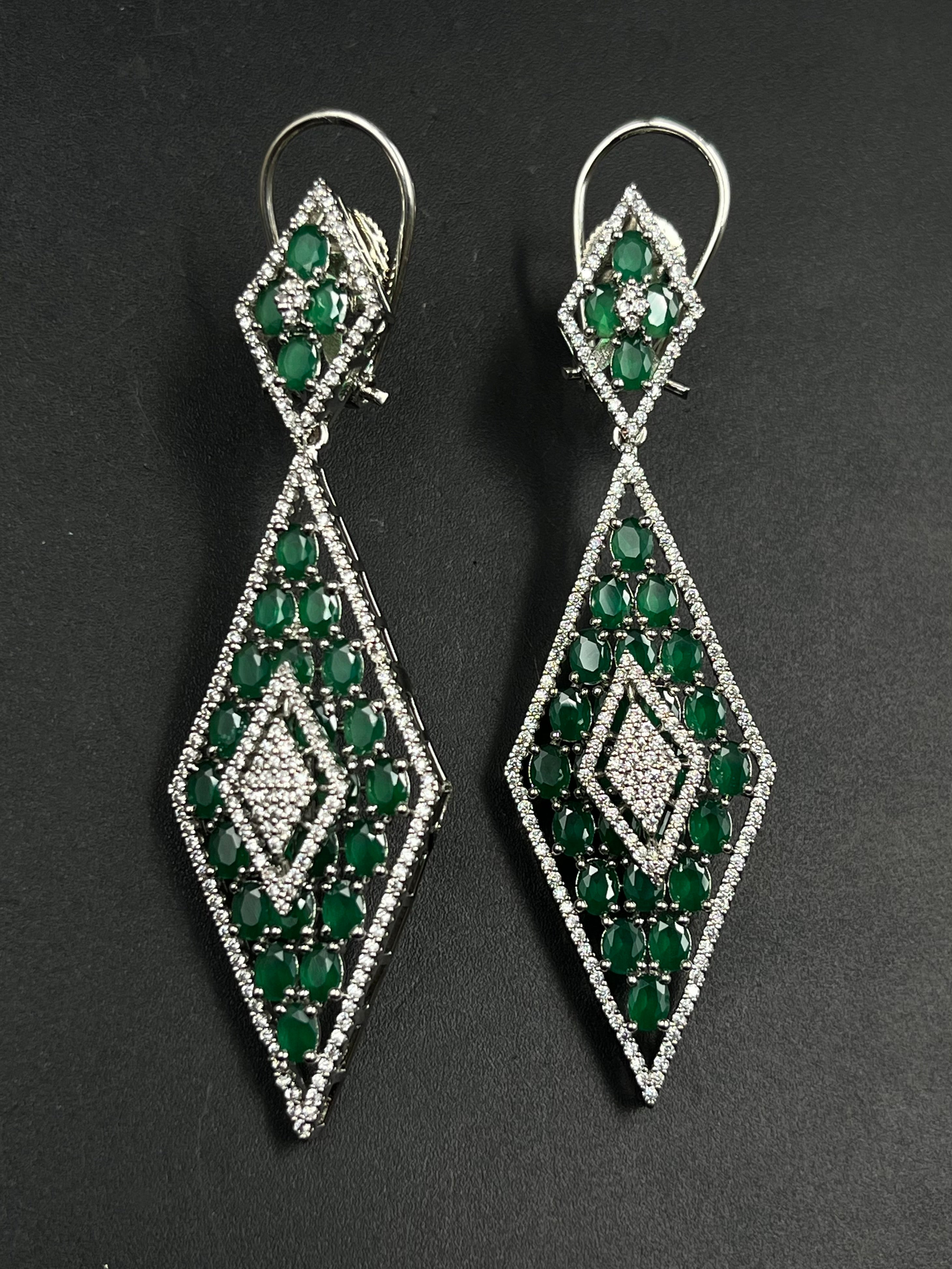 JINO EARRING