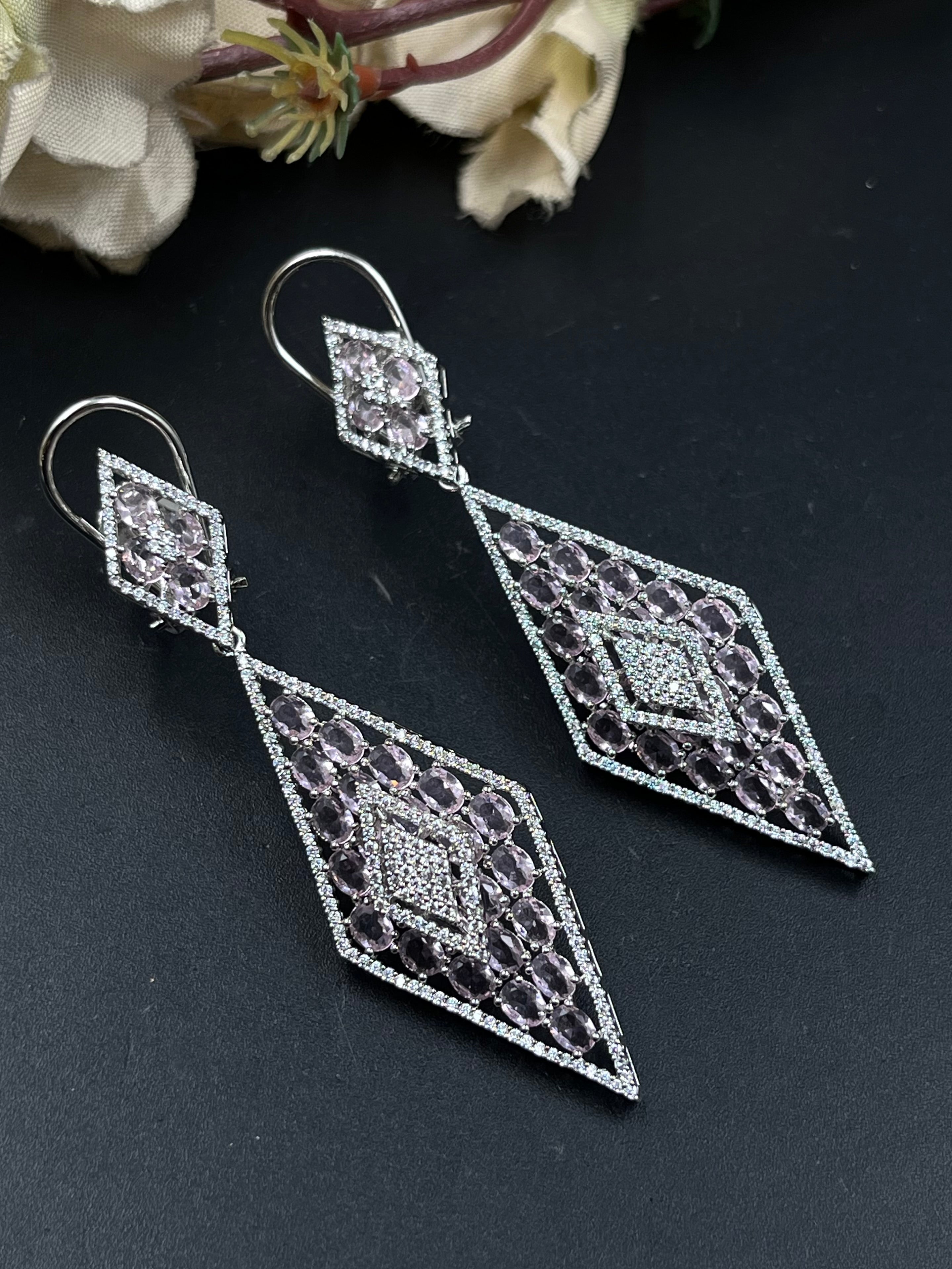 JINO EARRING