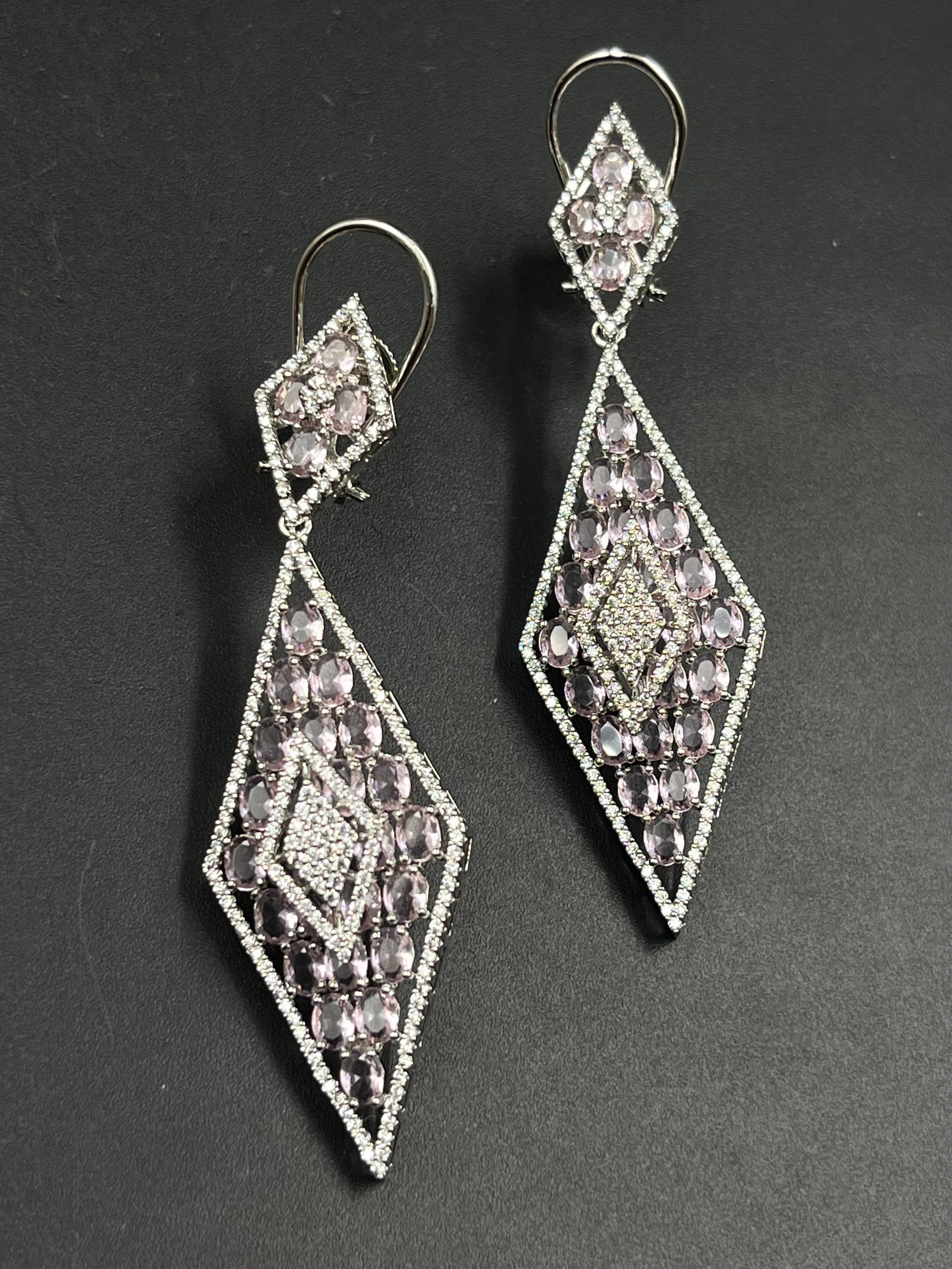 JINO EARRING