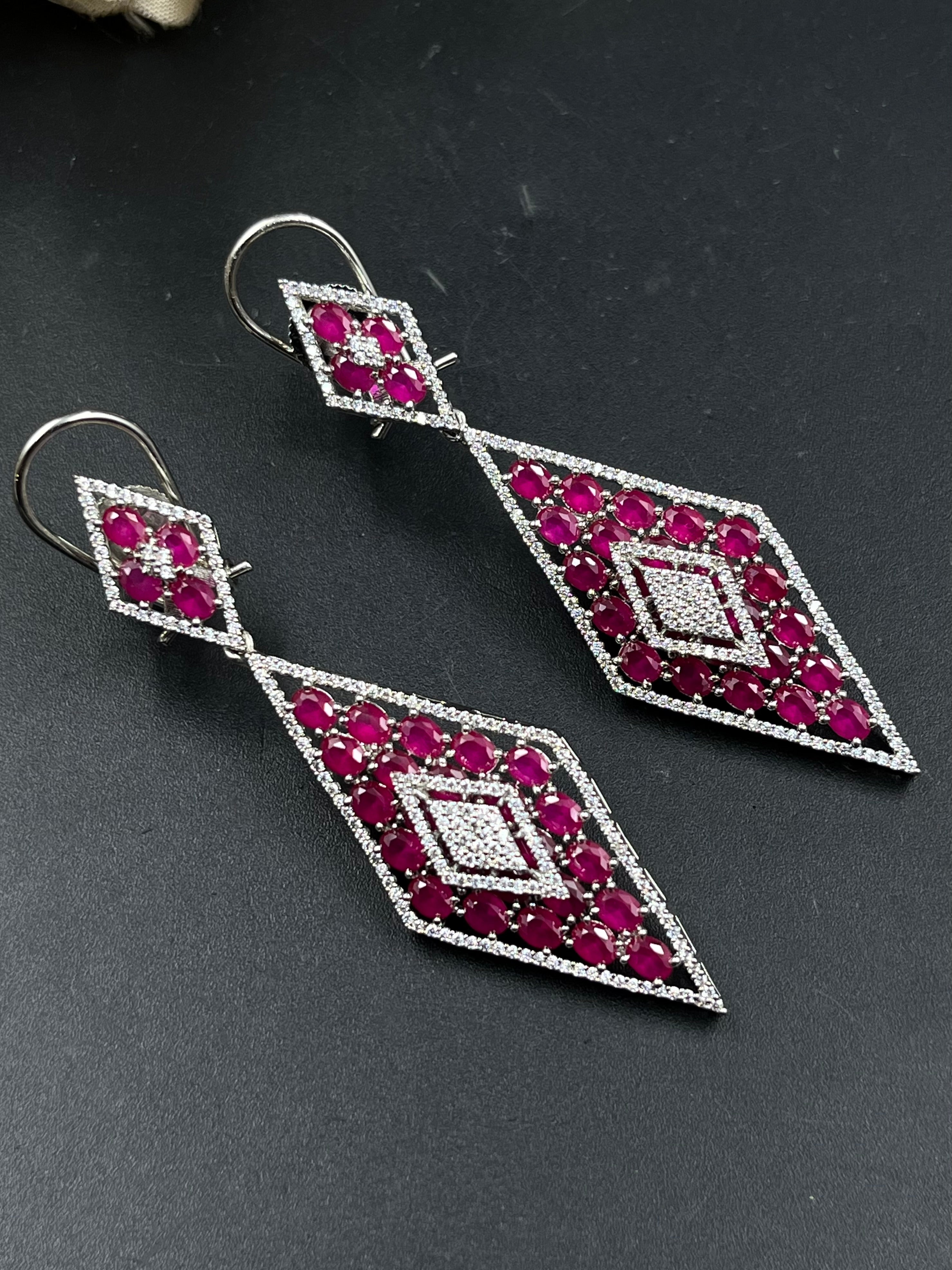 JINO EARRING