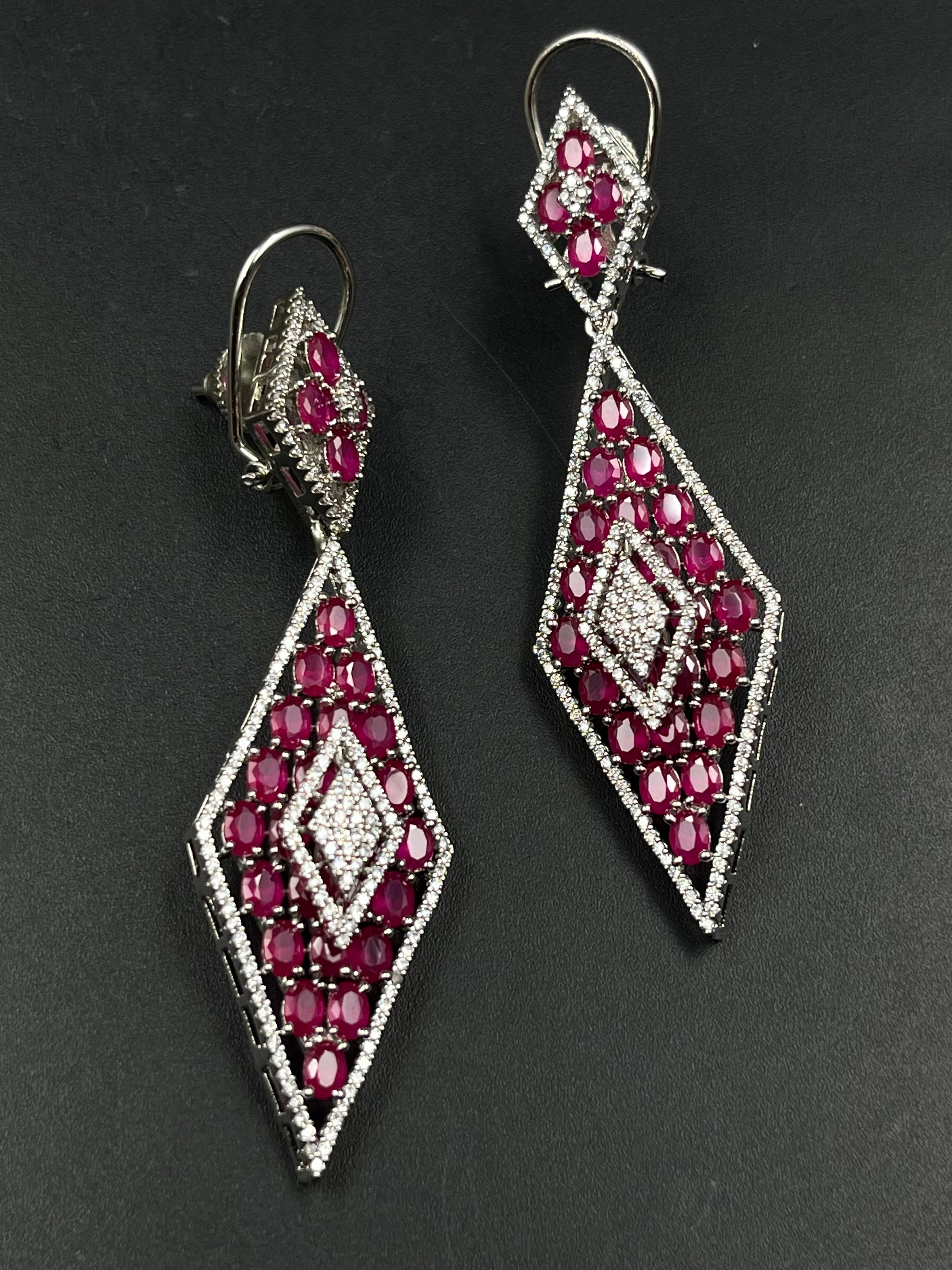 JINO EARRING