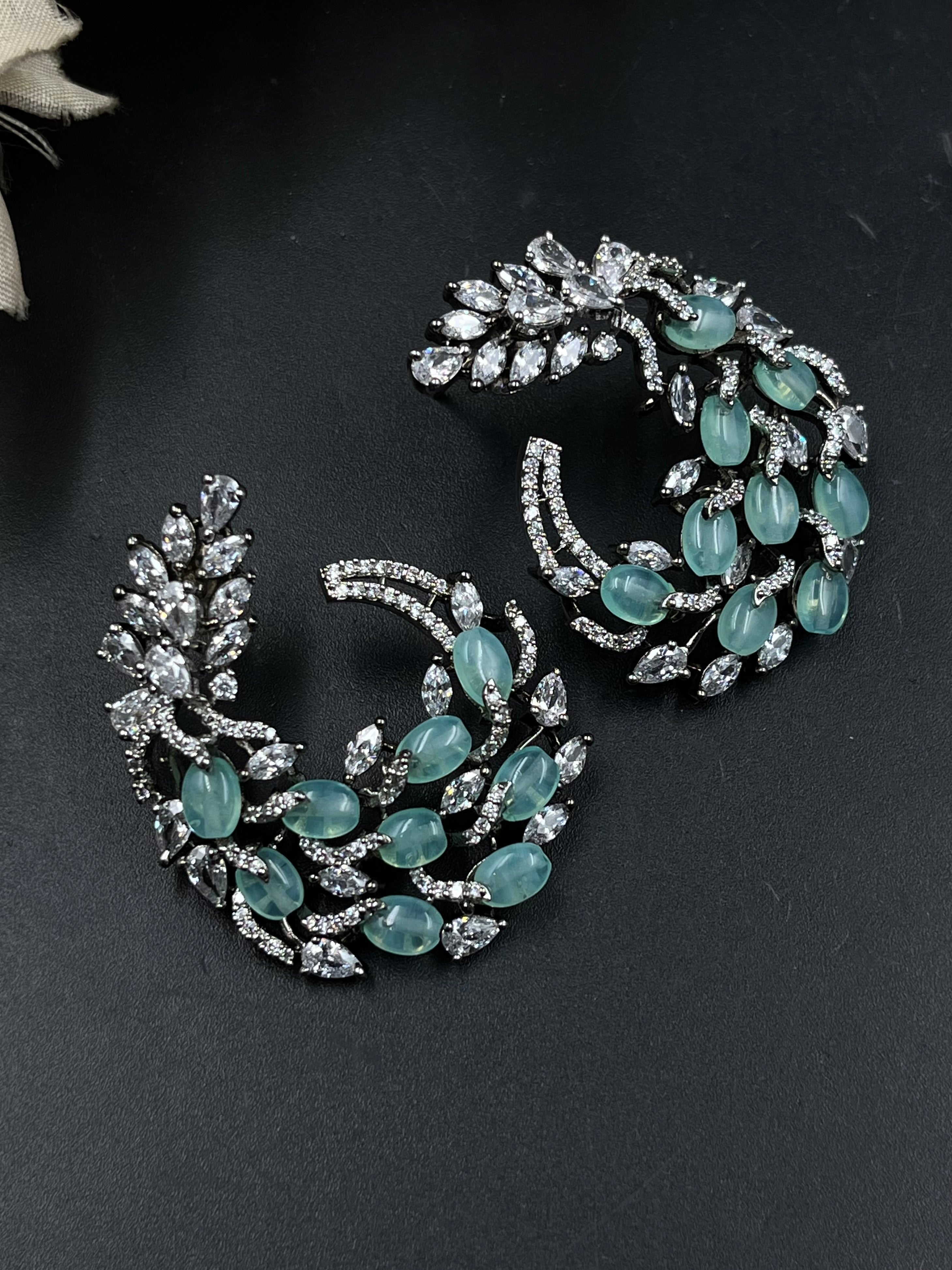 NOUR EARRING